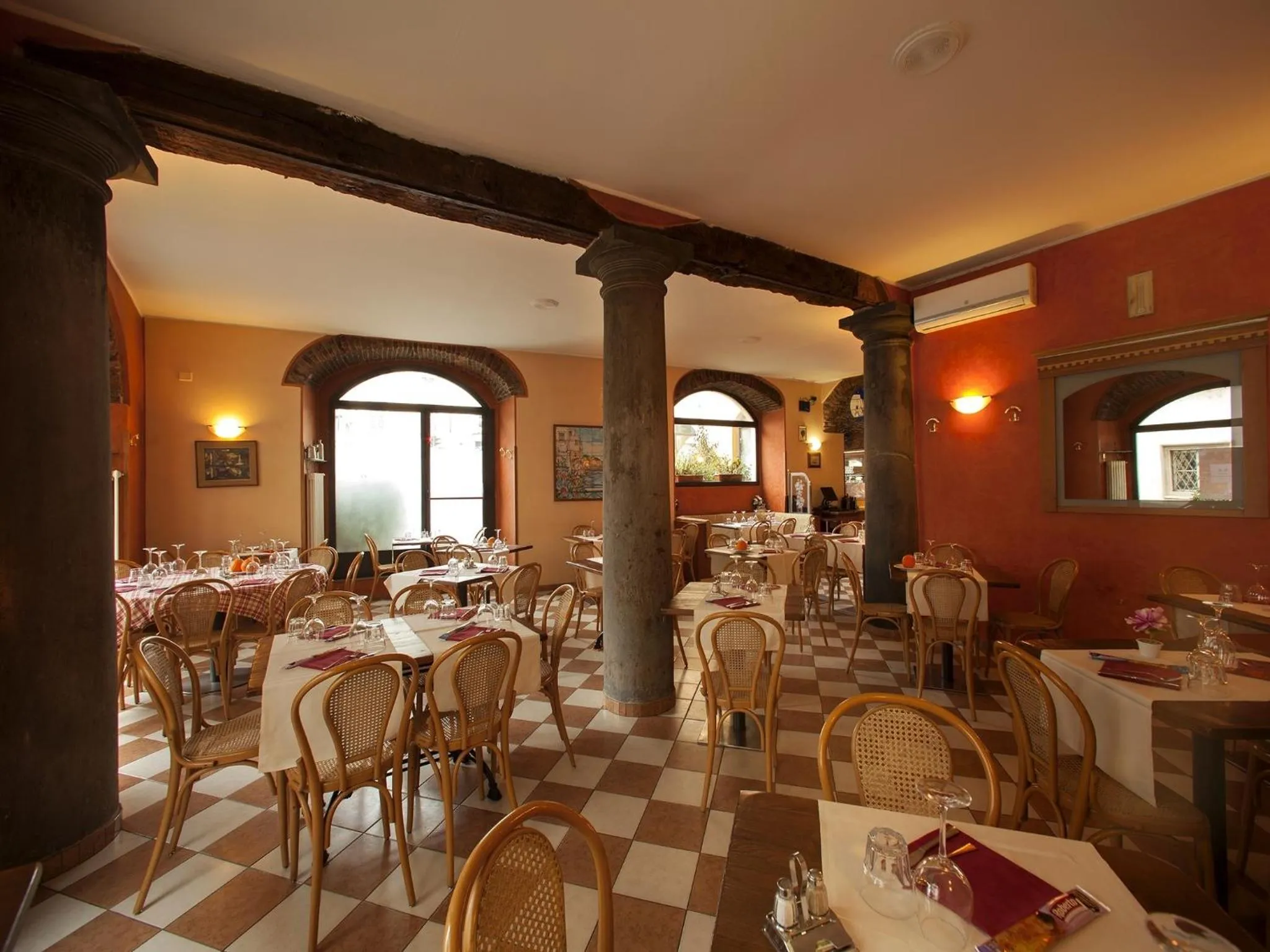 Restaurant/places to eat in Locanda Sant'Antonio de foris
