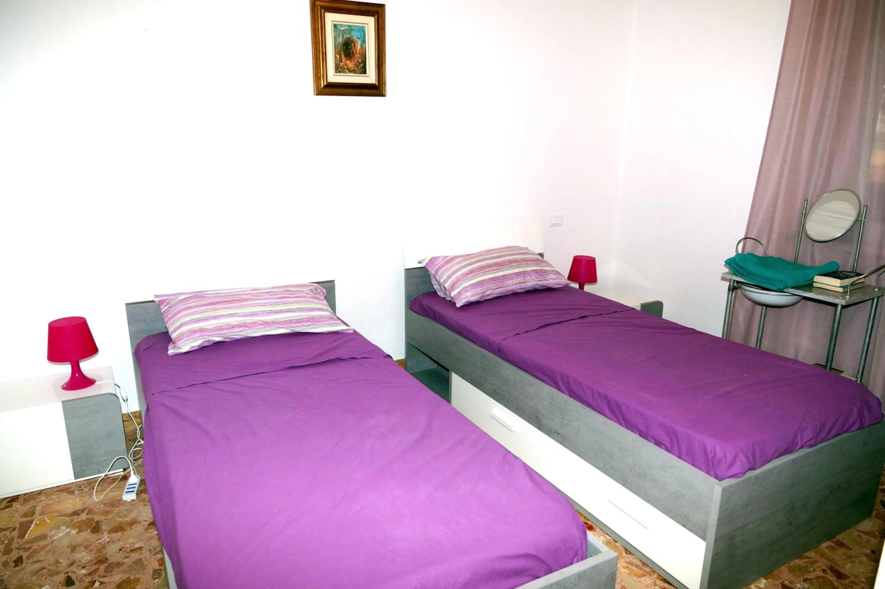 Bed in NOEMI & JULIENNE