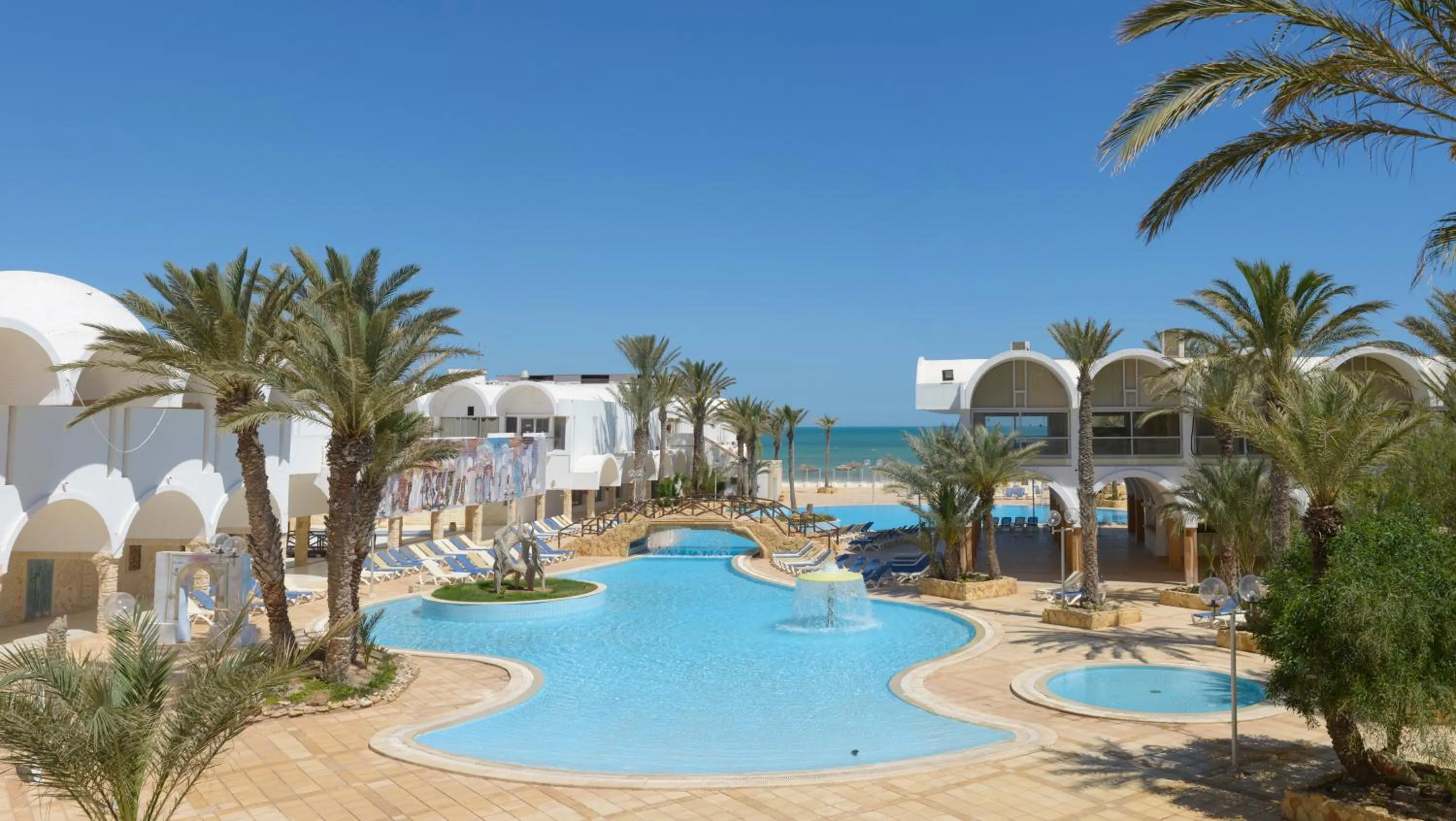 Swimming pool in Monarque Dar Jerba Narjess- Family Only