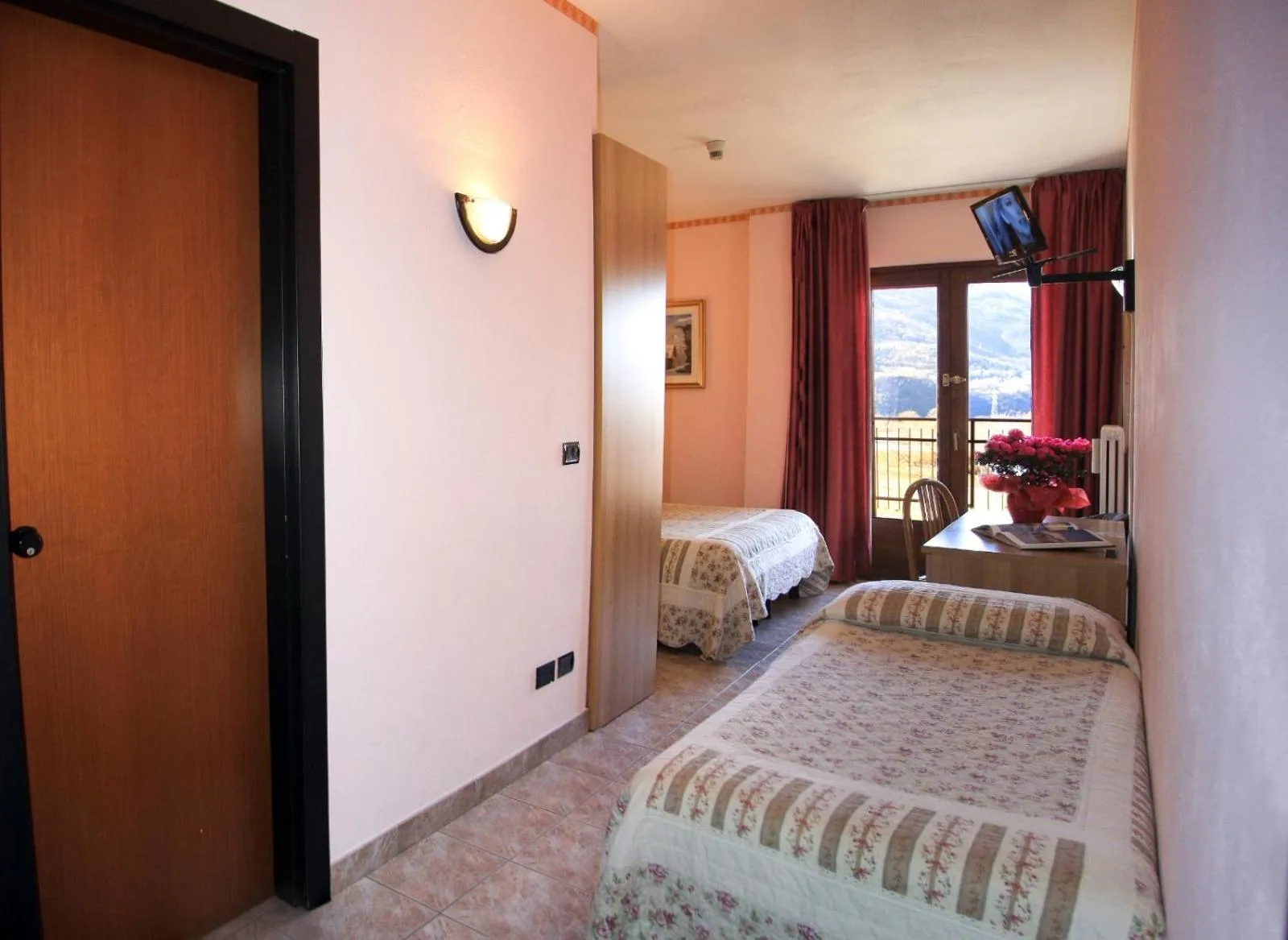 Bed in Hotel Les Saisons