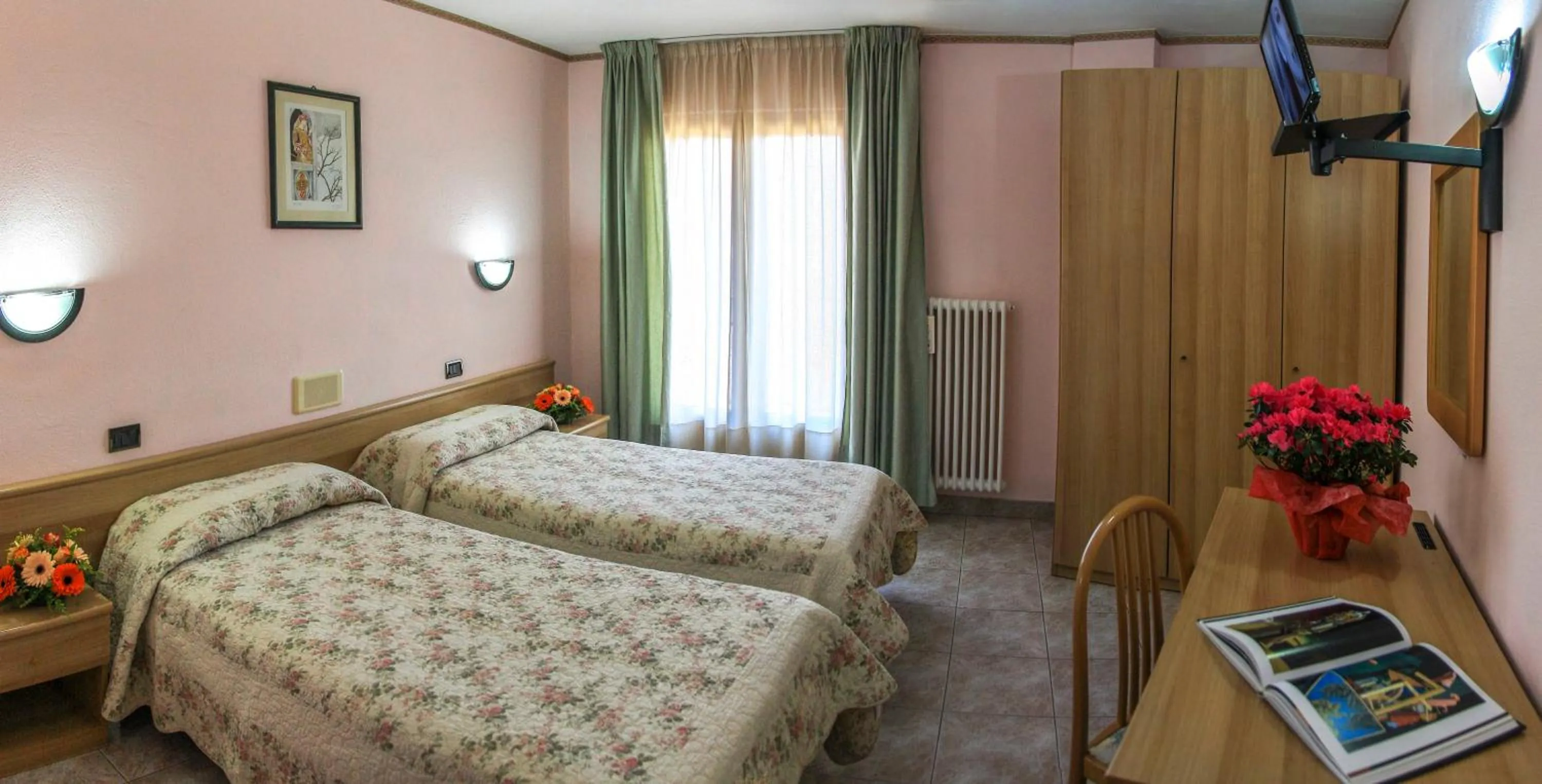 Bed in Hotel Les Saisons