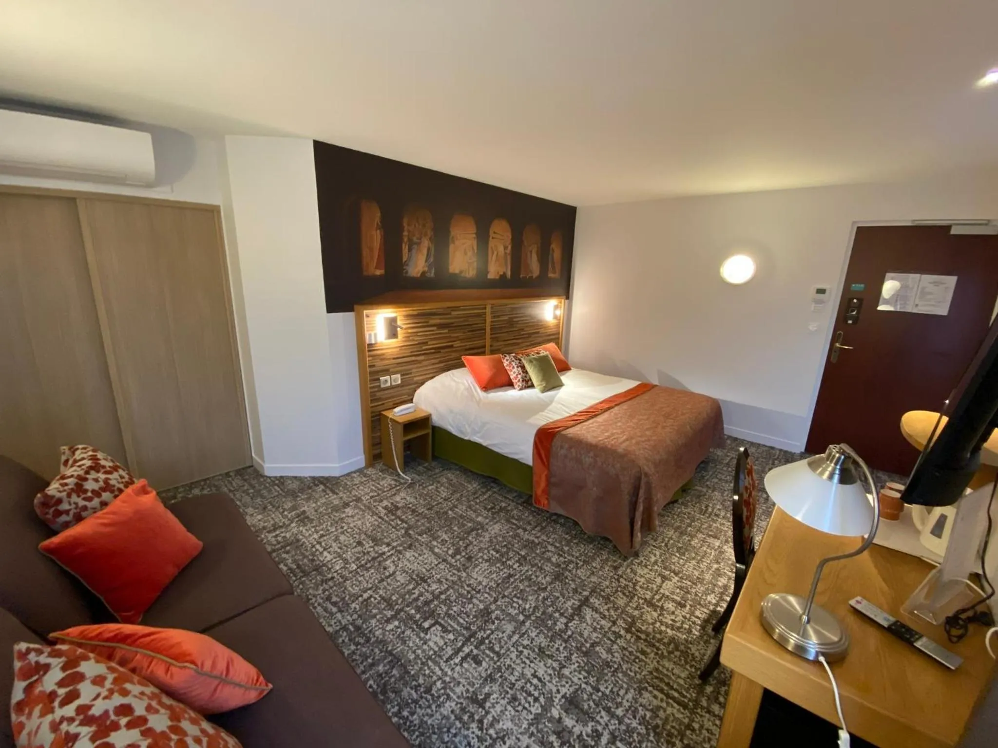 Bed in Logis - Le Christina