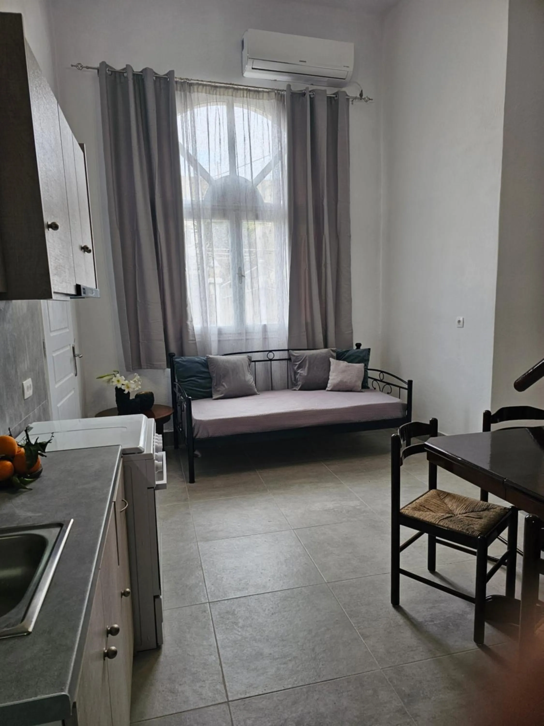 Living room, Bed in Porto Castello