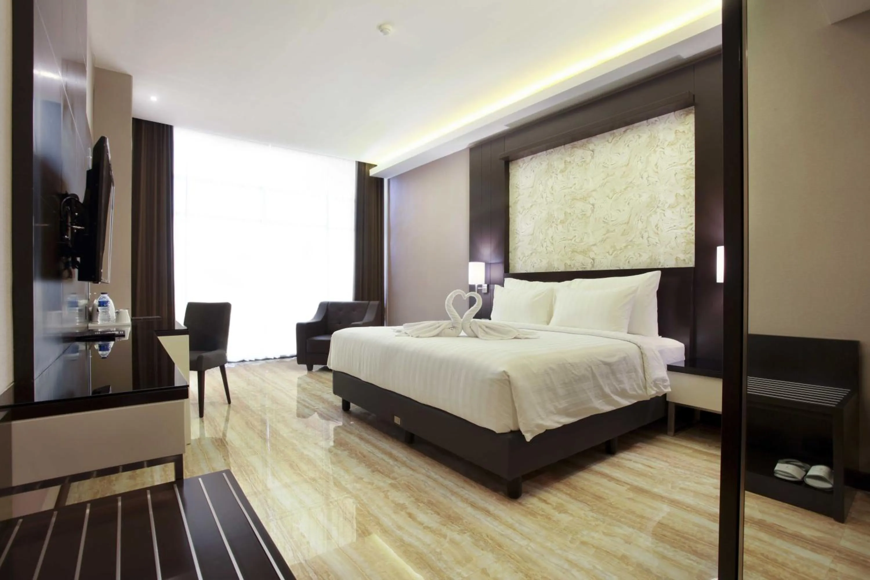 Bed in Grand Karlita Hotel Purwokerto