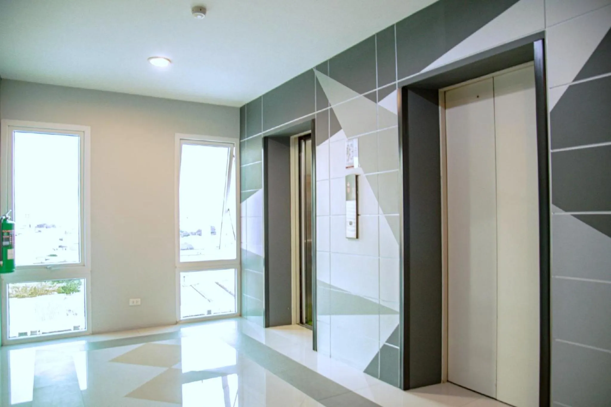 elevator in The Sunreno Hotel Bangkok