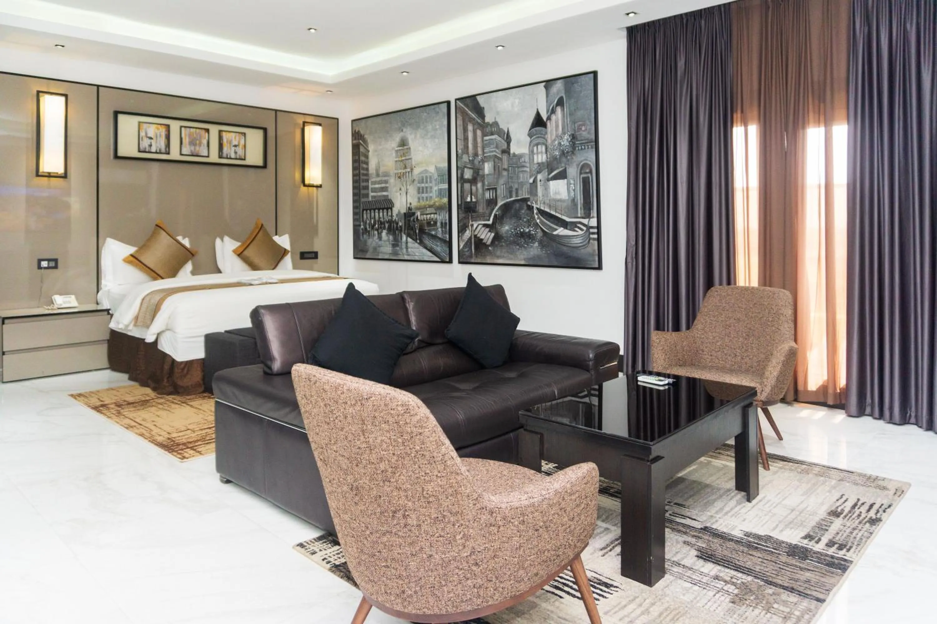 Living room in GreenPoint Hotel