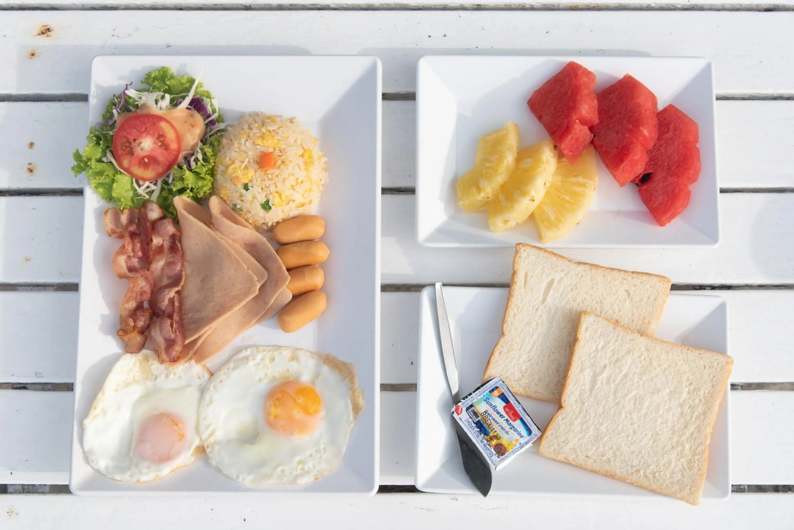 Food in Sangthian Beach Resort