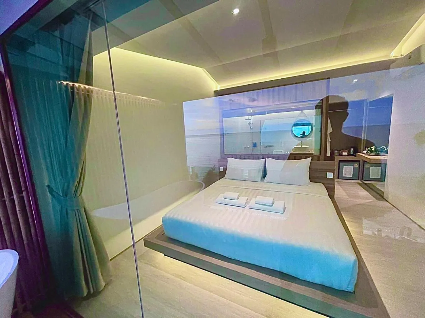 Bed in Sangthian Beach Resort