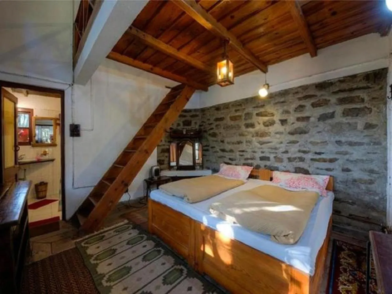 Photo of the whole room, Bed in Jungle Lore Birding Lodge