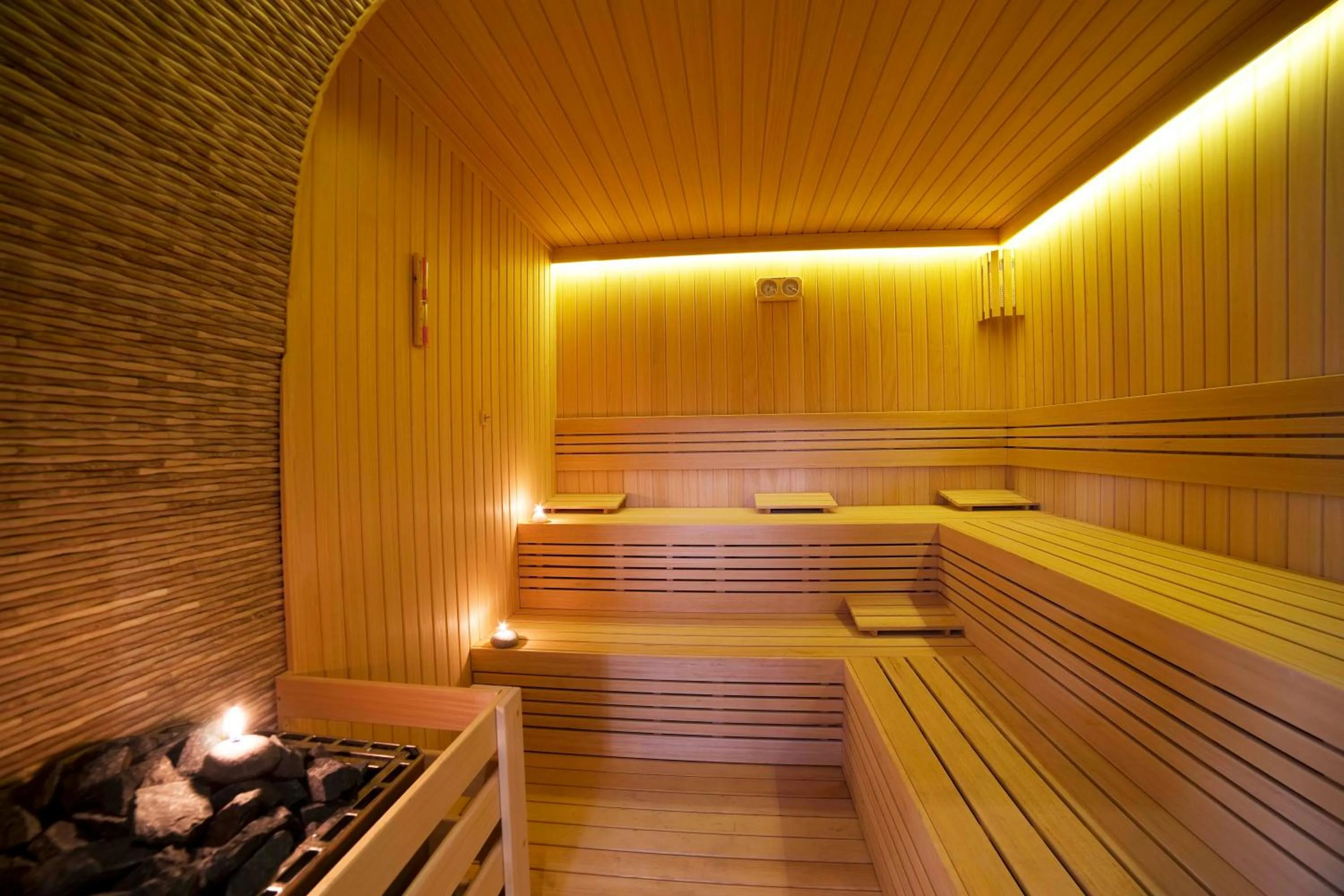 Sauna in Taba Luxury Suites and Hotel