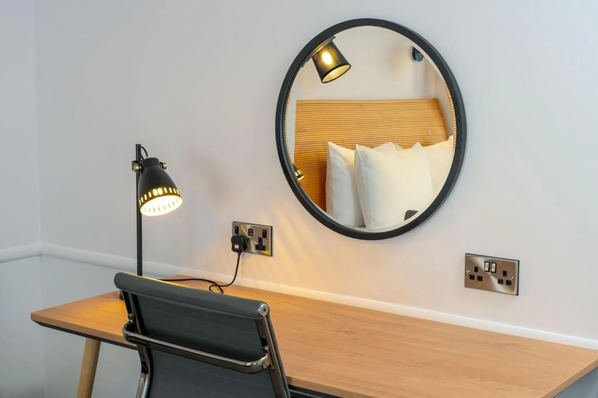 Photo of the whole room in Holiday Inn Bristol Filton by IHG