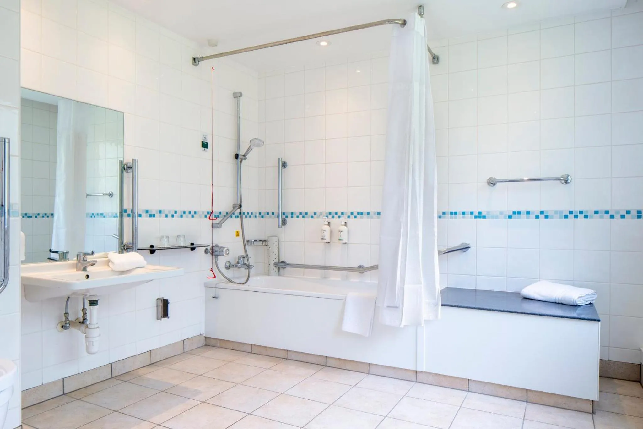 Photo of the whole room in Holiday Inn Bristol Filton by IHG