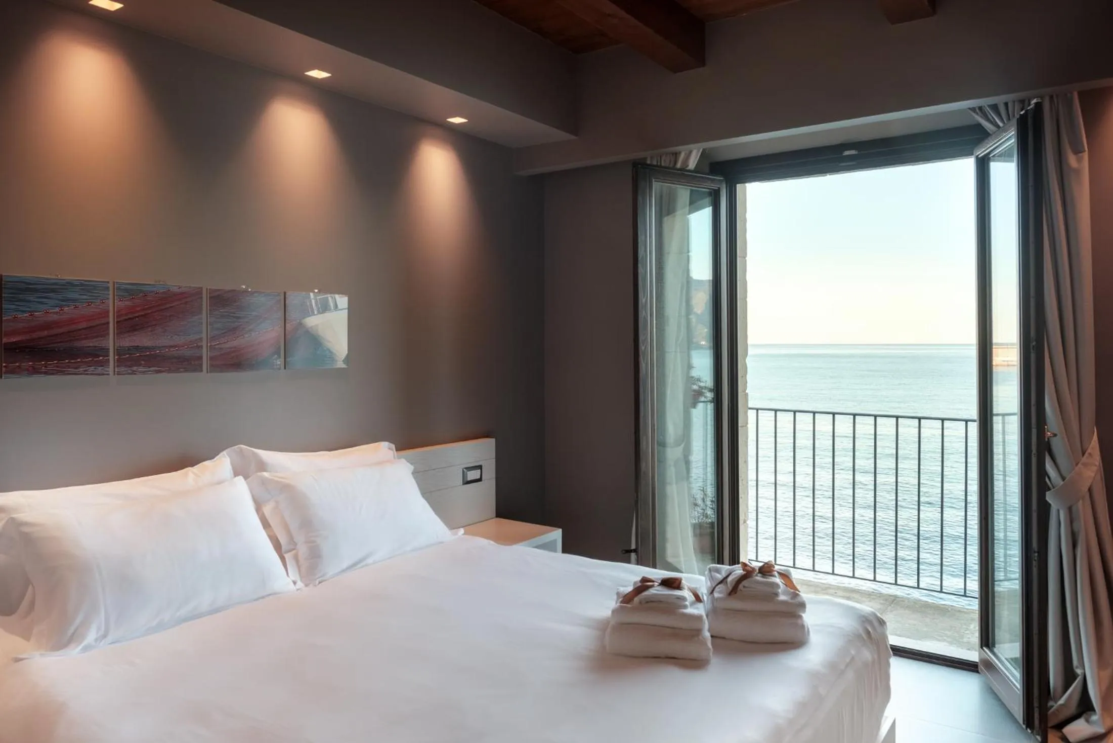 Bed in Il Casato Deluxe Rooms