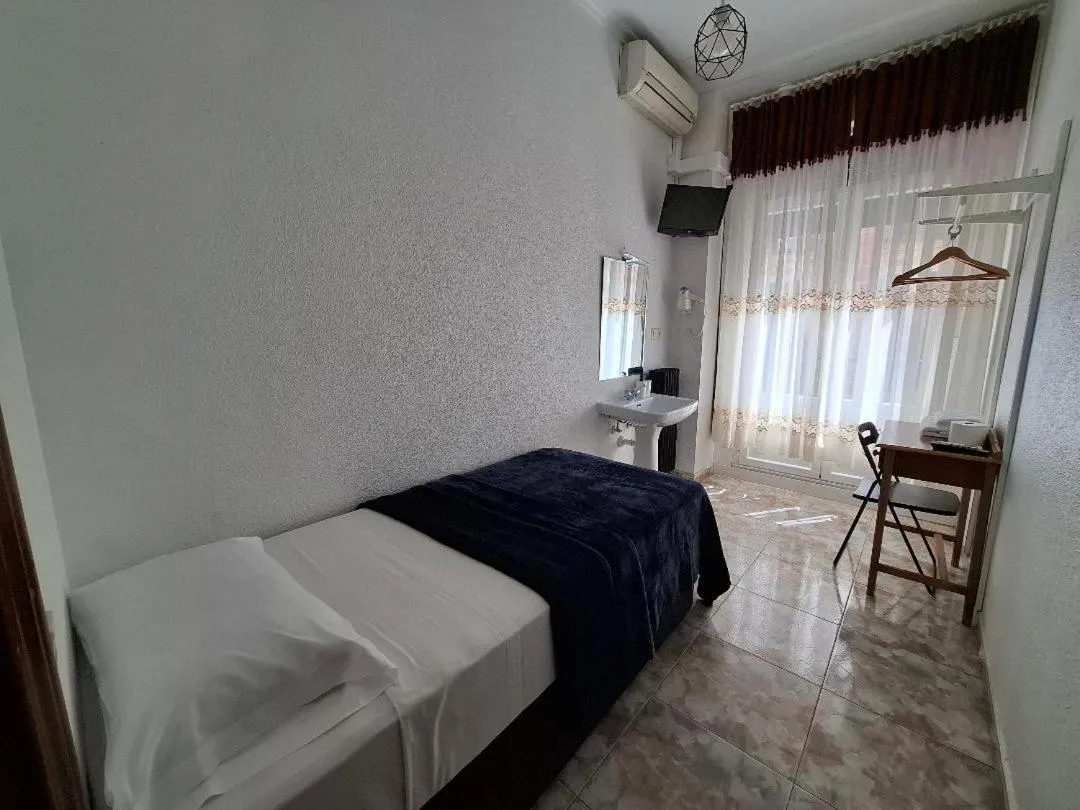 Bed in Hostal Palacios Fuencarral