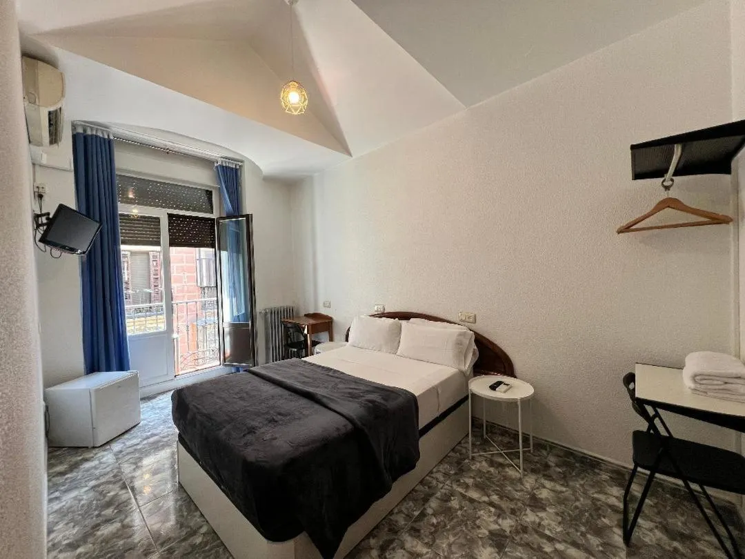 Bed in Hostal Palacios Fuencarral