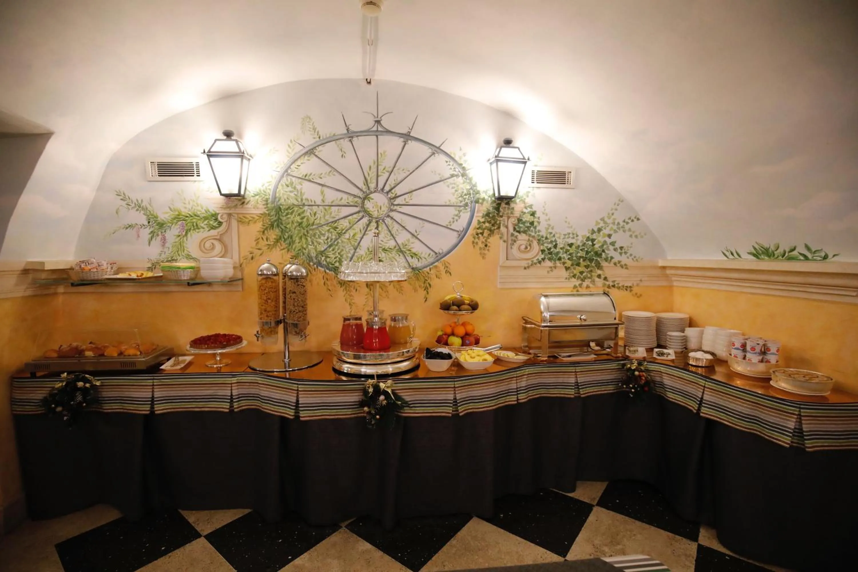 Restaurant/places to eat in Hotel S. Anna