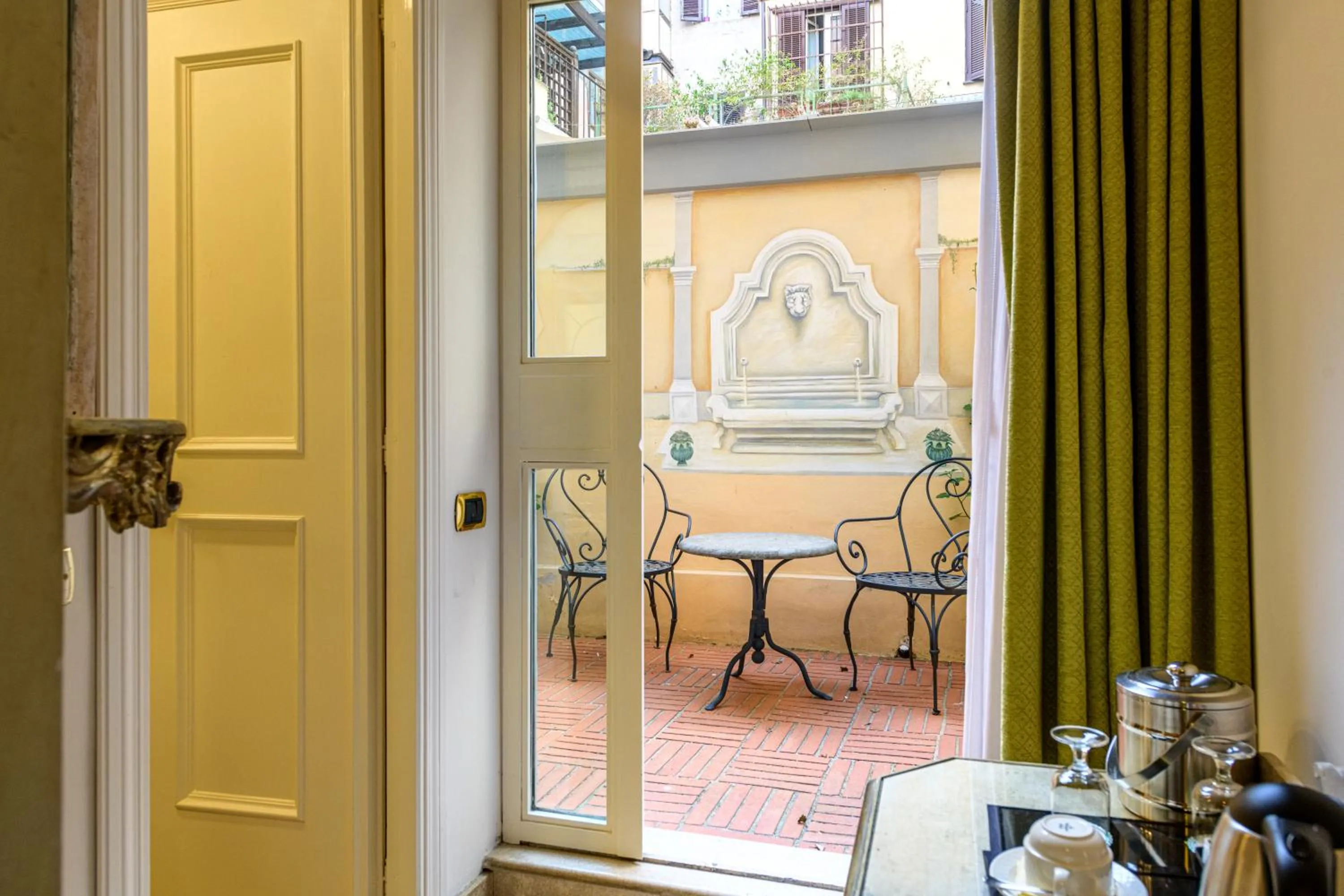 Decorative detail in Hotel S. Anna