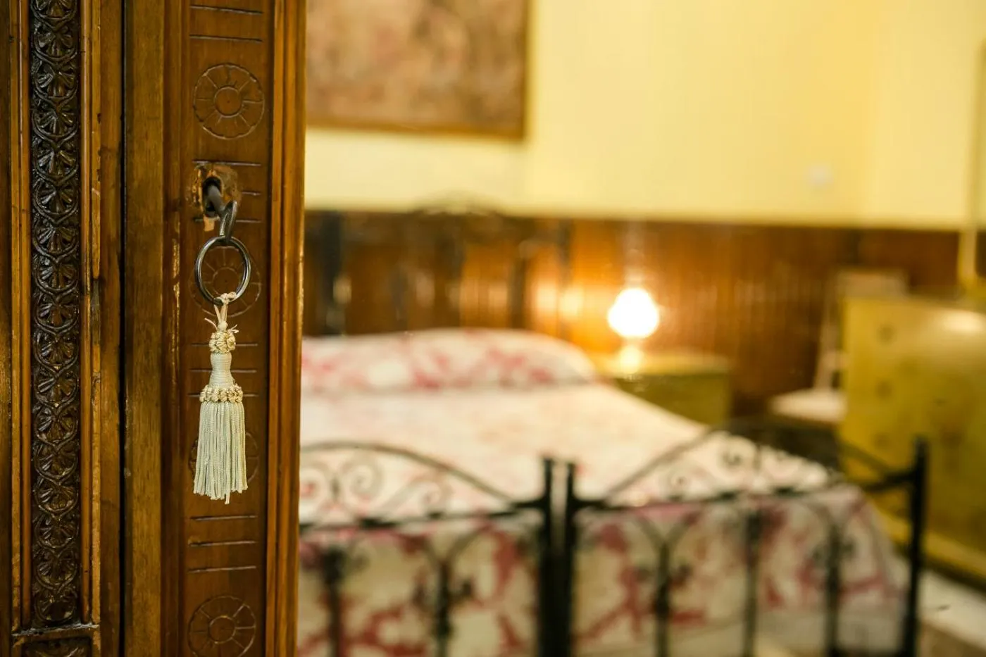 Decorative detail, Bed in B&B Santa Caterina