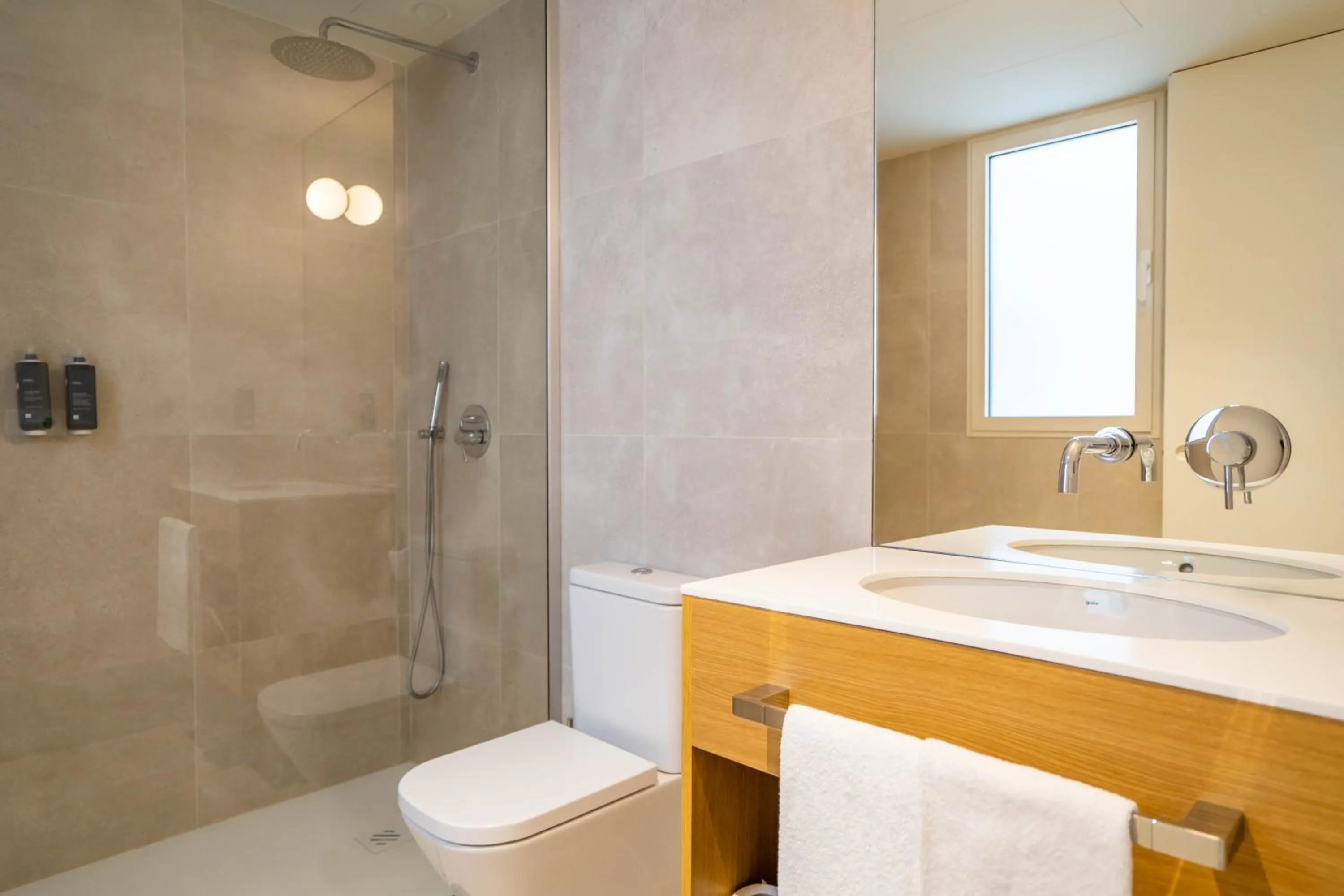 Bathroom in Teide Rooms