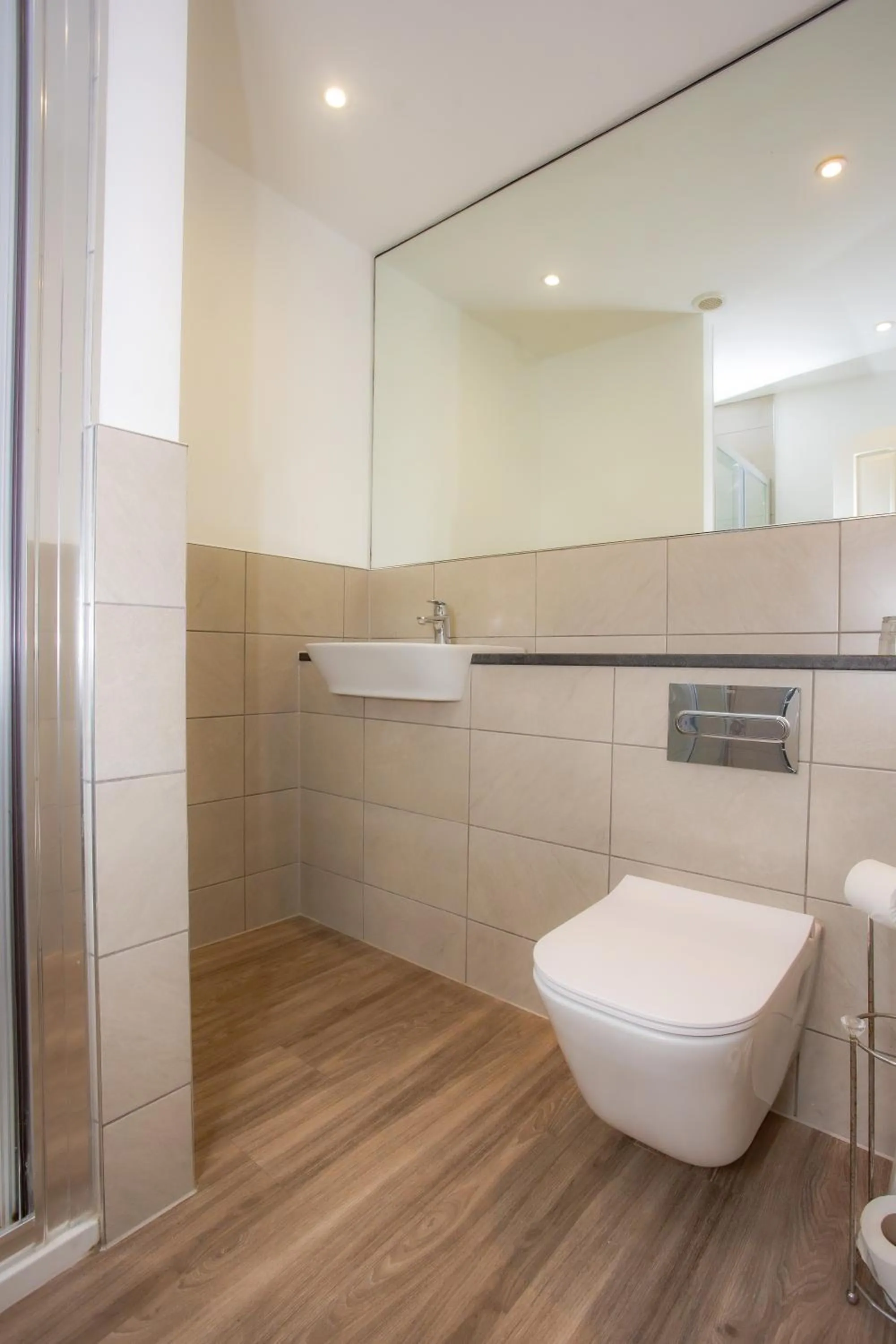 Shower in Bells Hotel