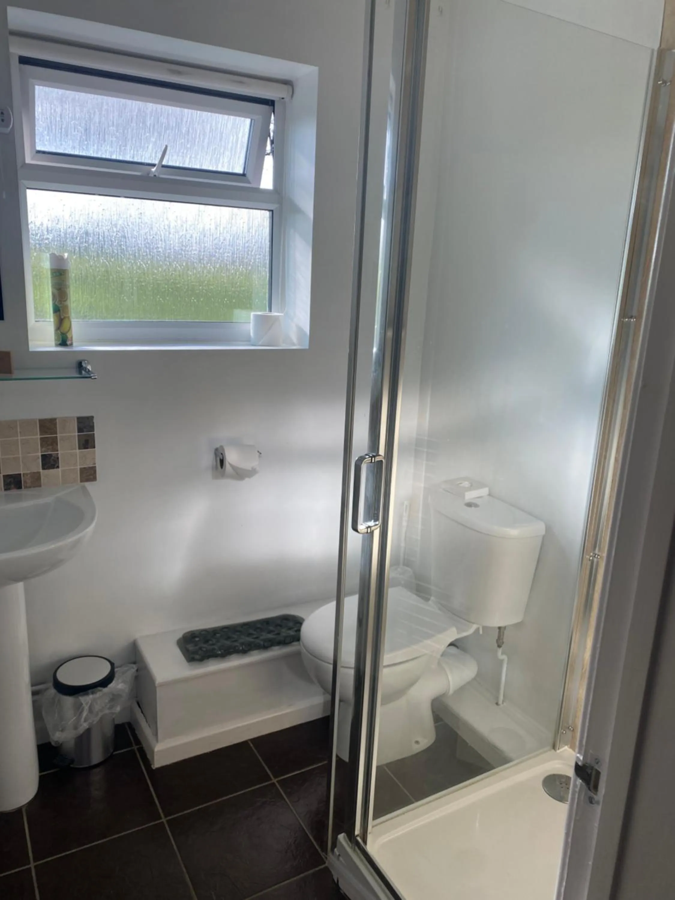 Shower in Bells Hotel