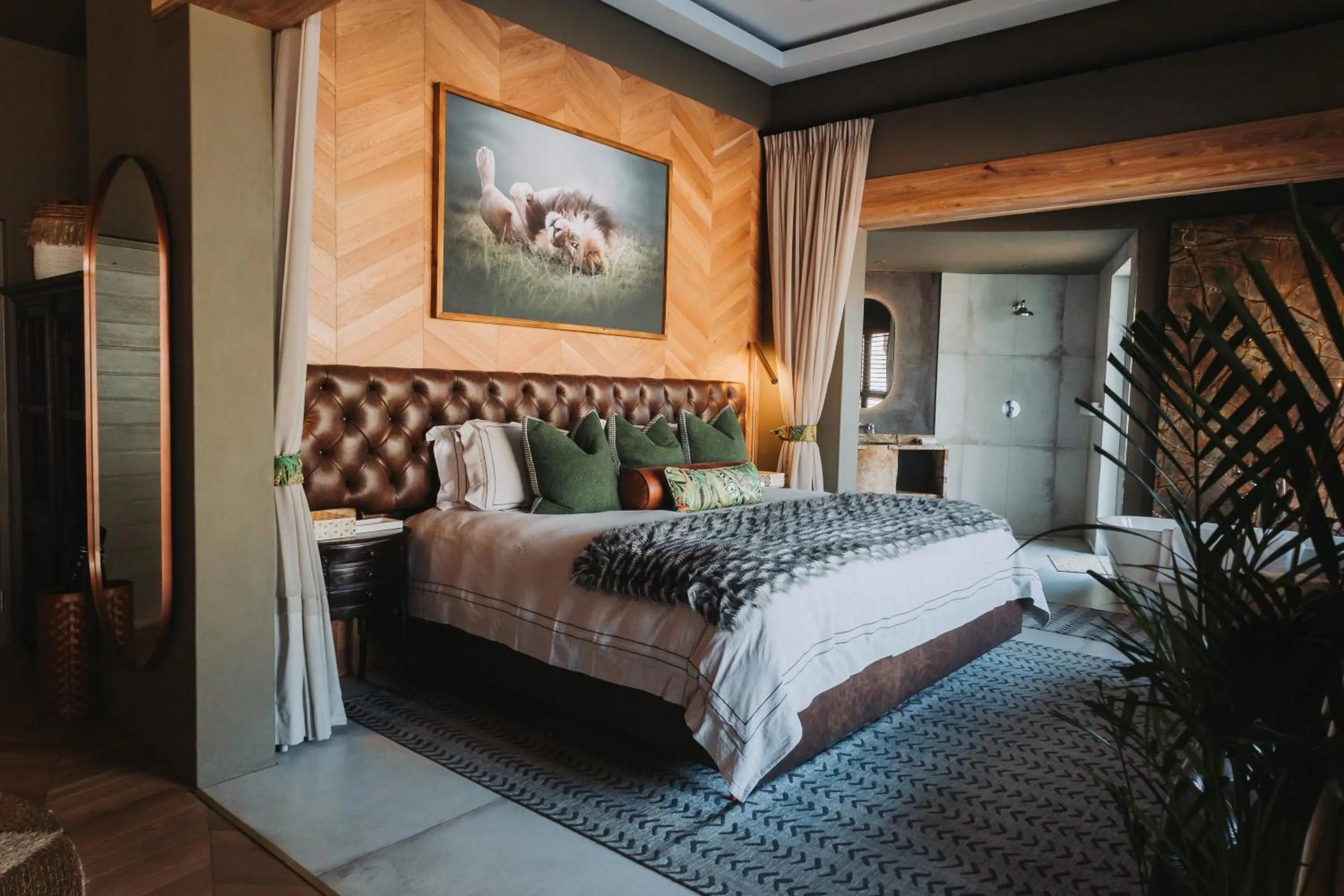 Bed in Lush Private Game Lodge