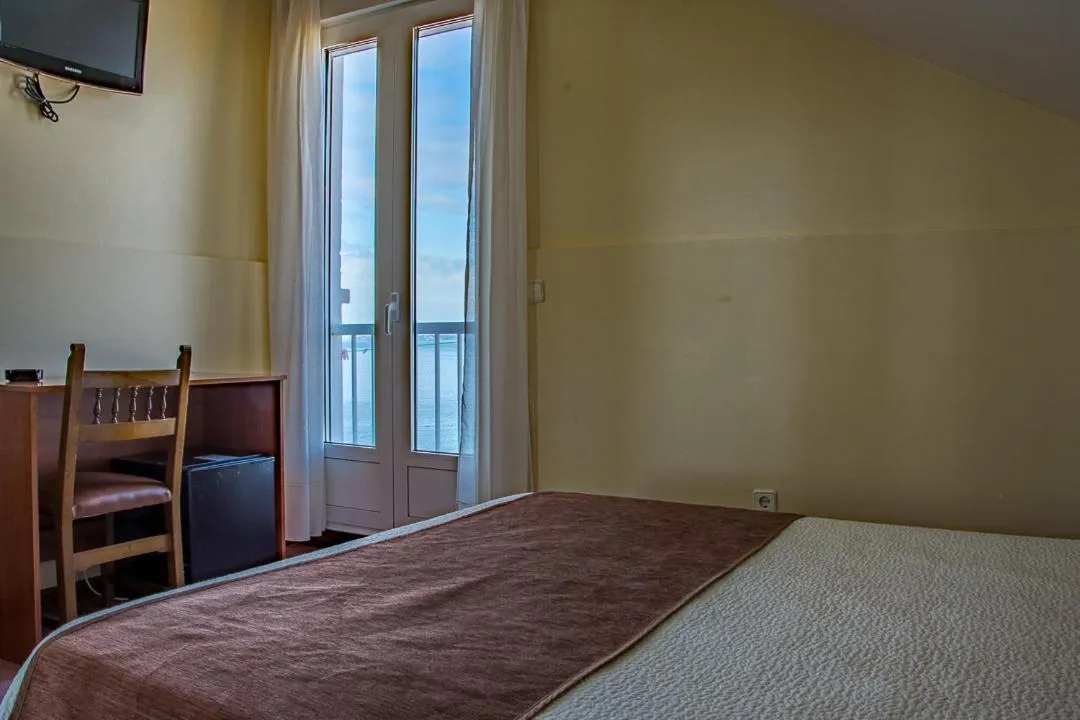 Bed in Hotel Restaurante Loureiro