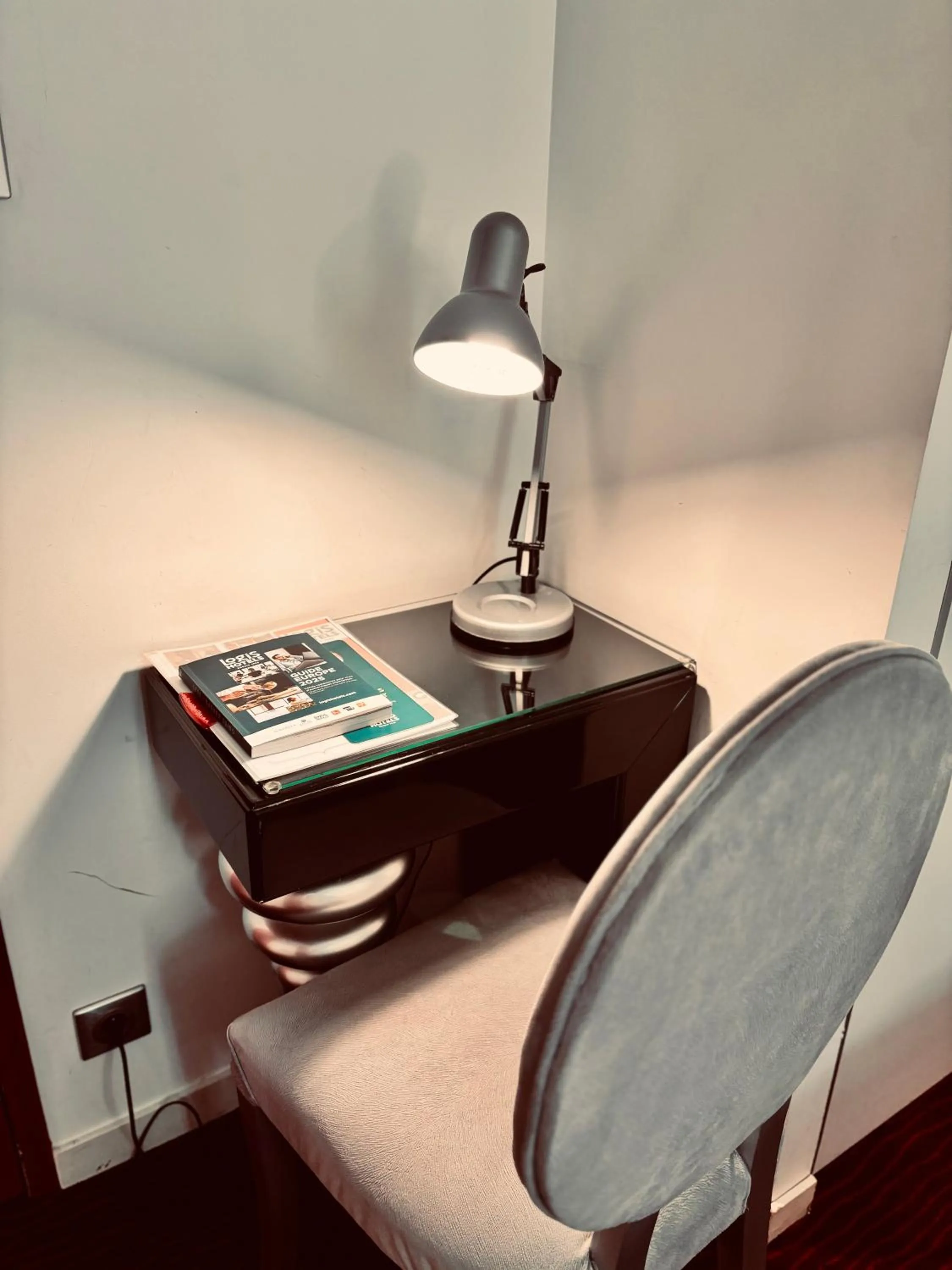 Seating area in Logis Hôtel Saint Martin