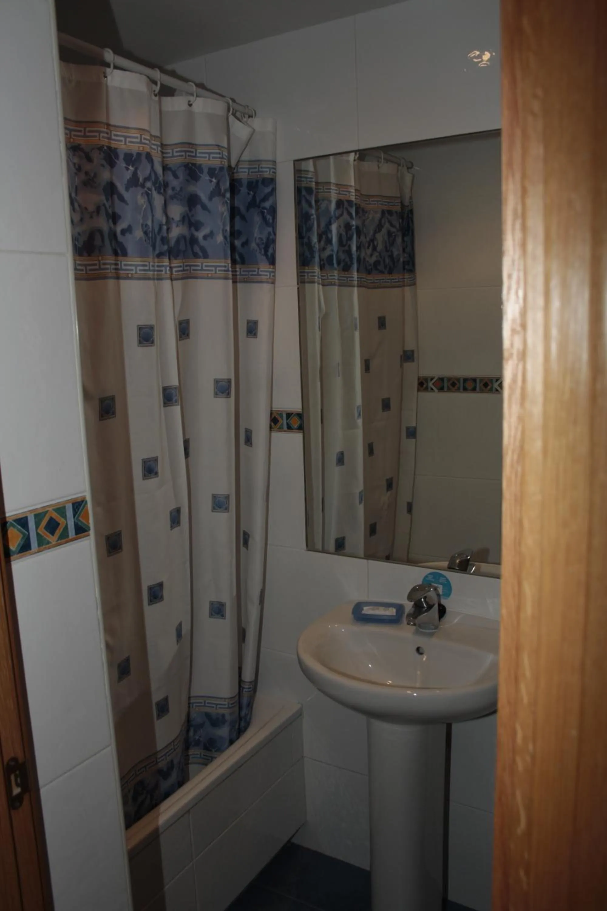 Bathroom in Hostal Santa Cruz