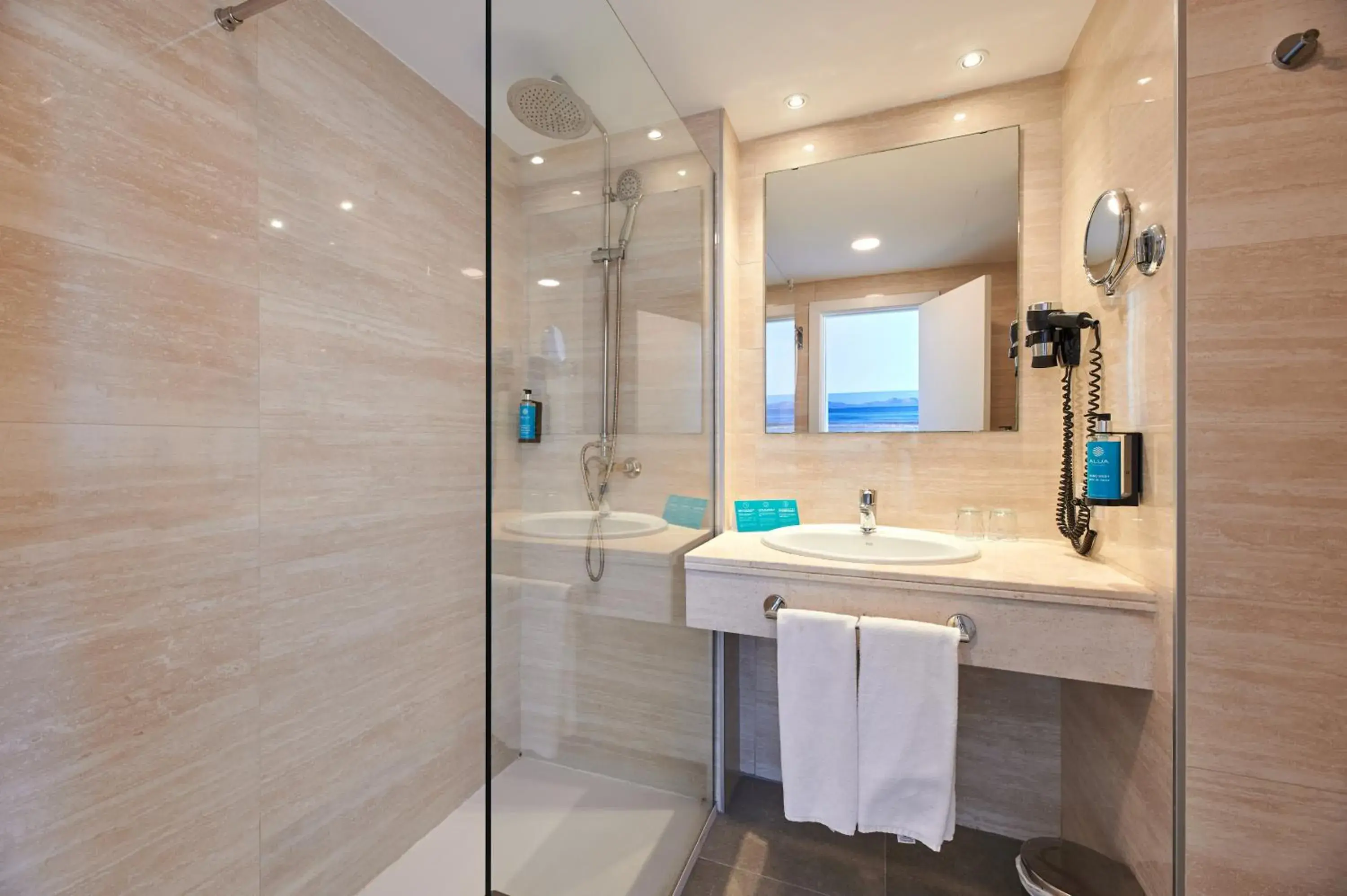 Superior Double Room - single occupancy in AluaSun Continental Park Hotel & Apartments Superior Double Room - single occupancy in AluaSun Continental Park Hotel & Apartments