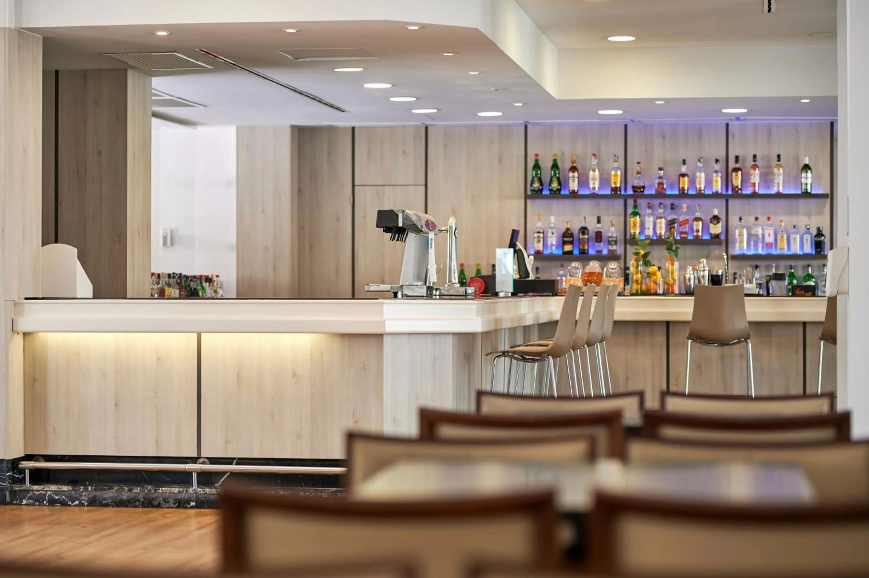 Lounge or bar in AluaSun Continental Park Hotel & Apartments