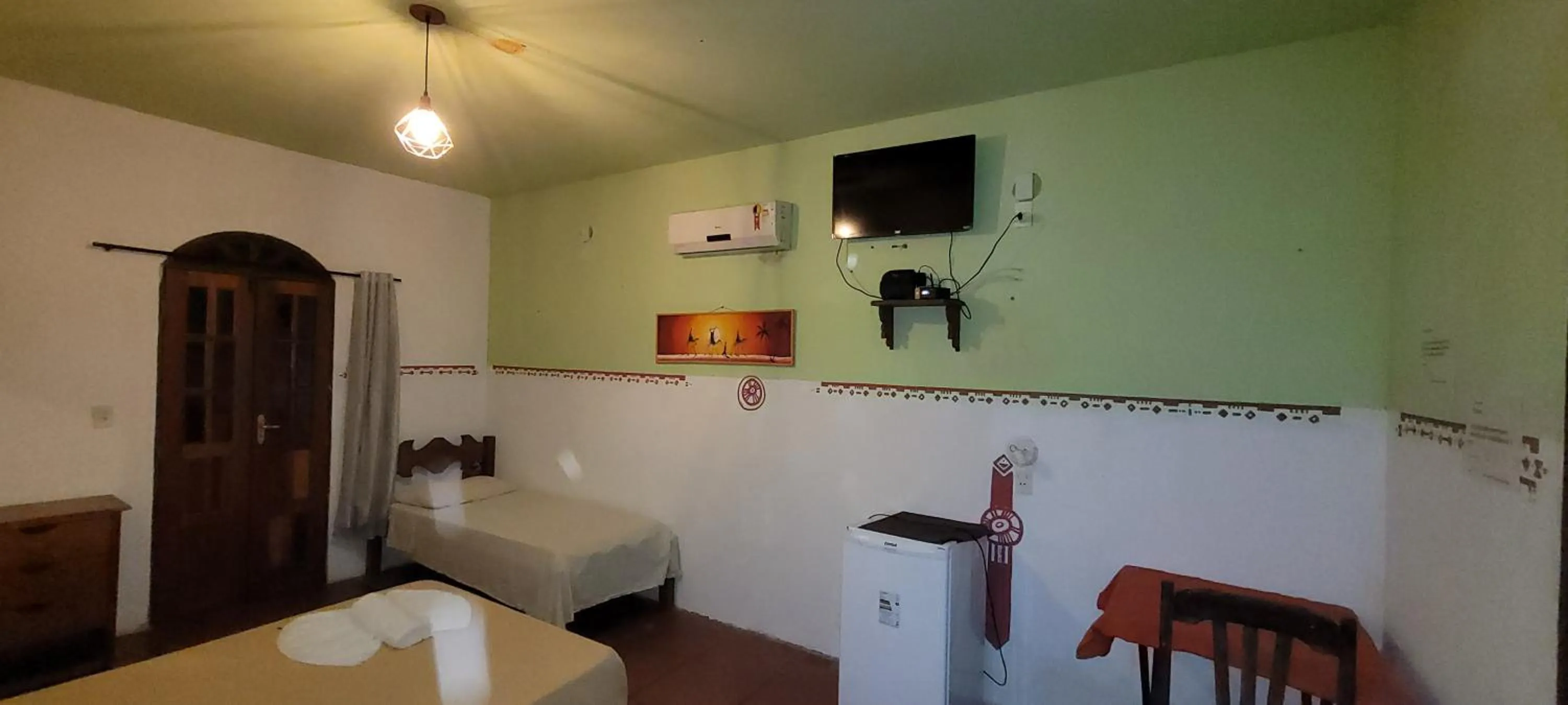 Photo of the whole room in Imbassaí Pousada Hostel Lujimba