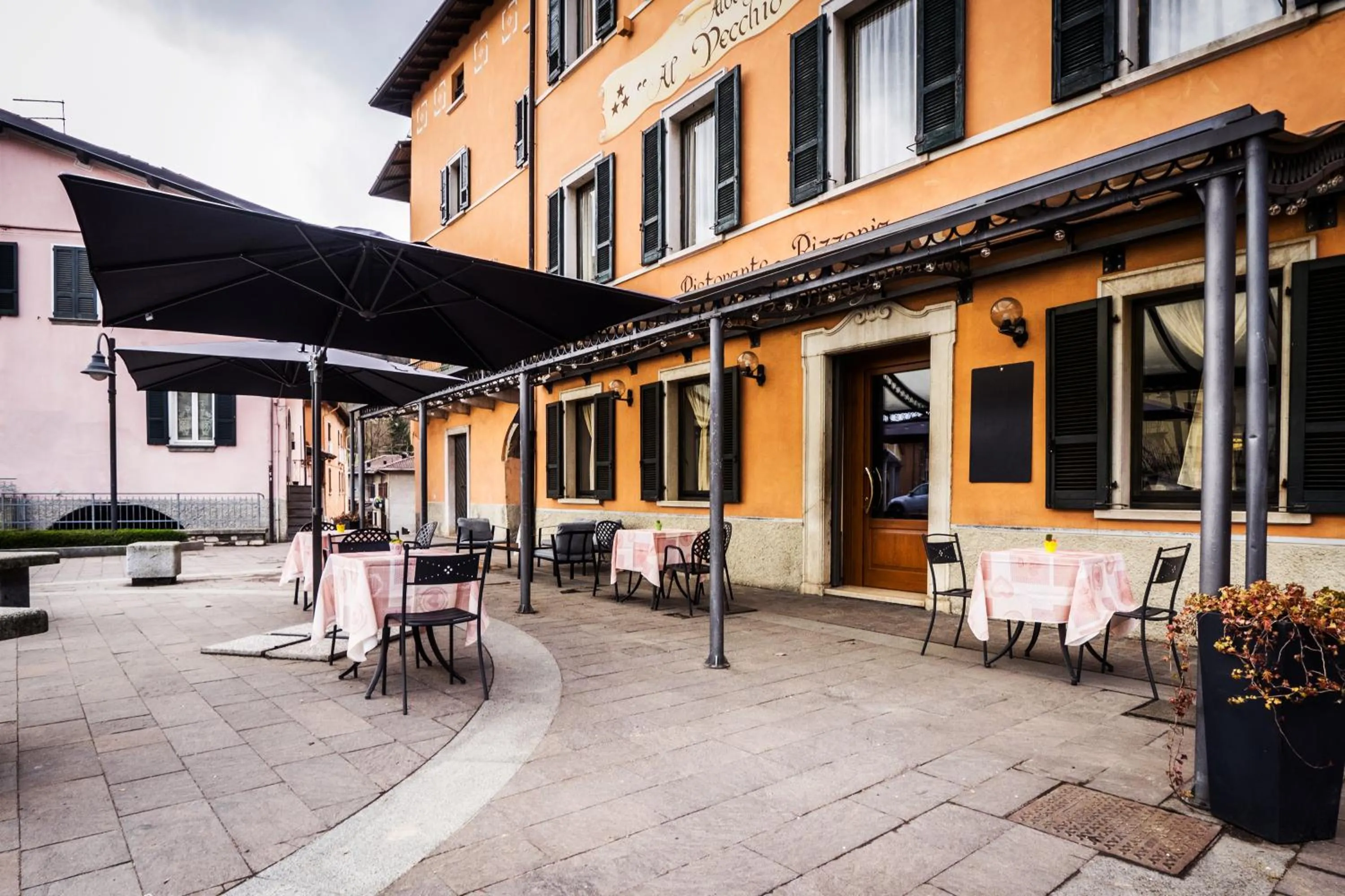 Property building in Al Vecchio Palazzo