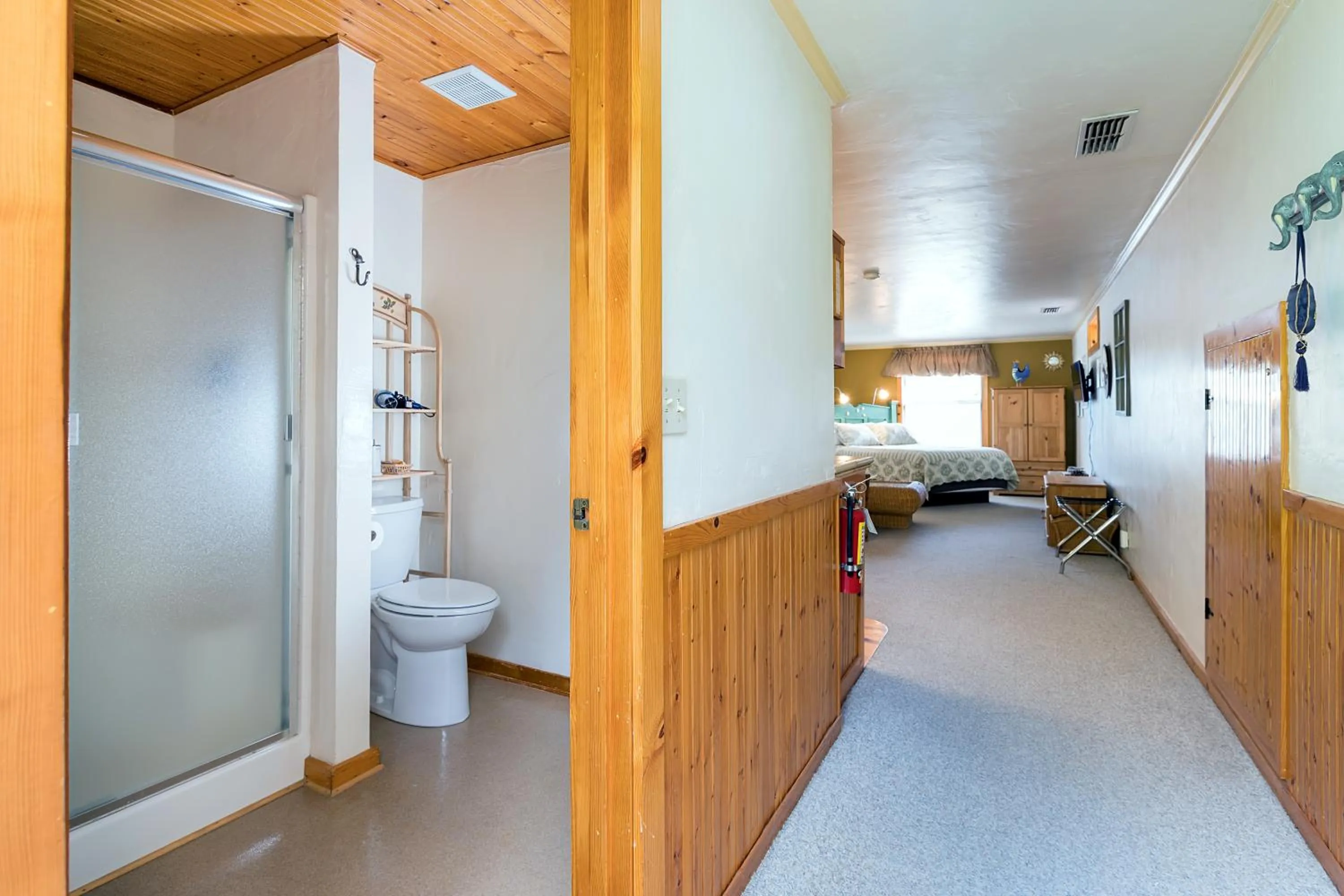 Photo of the whole room in Homestead Cottages