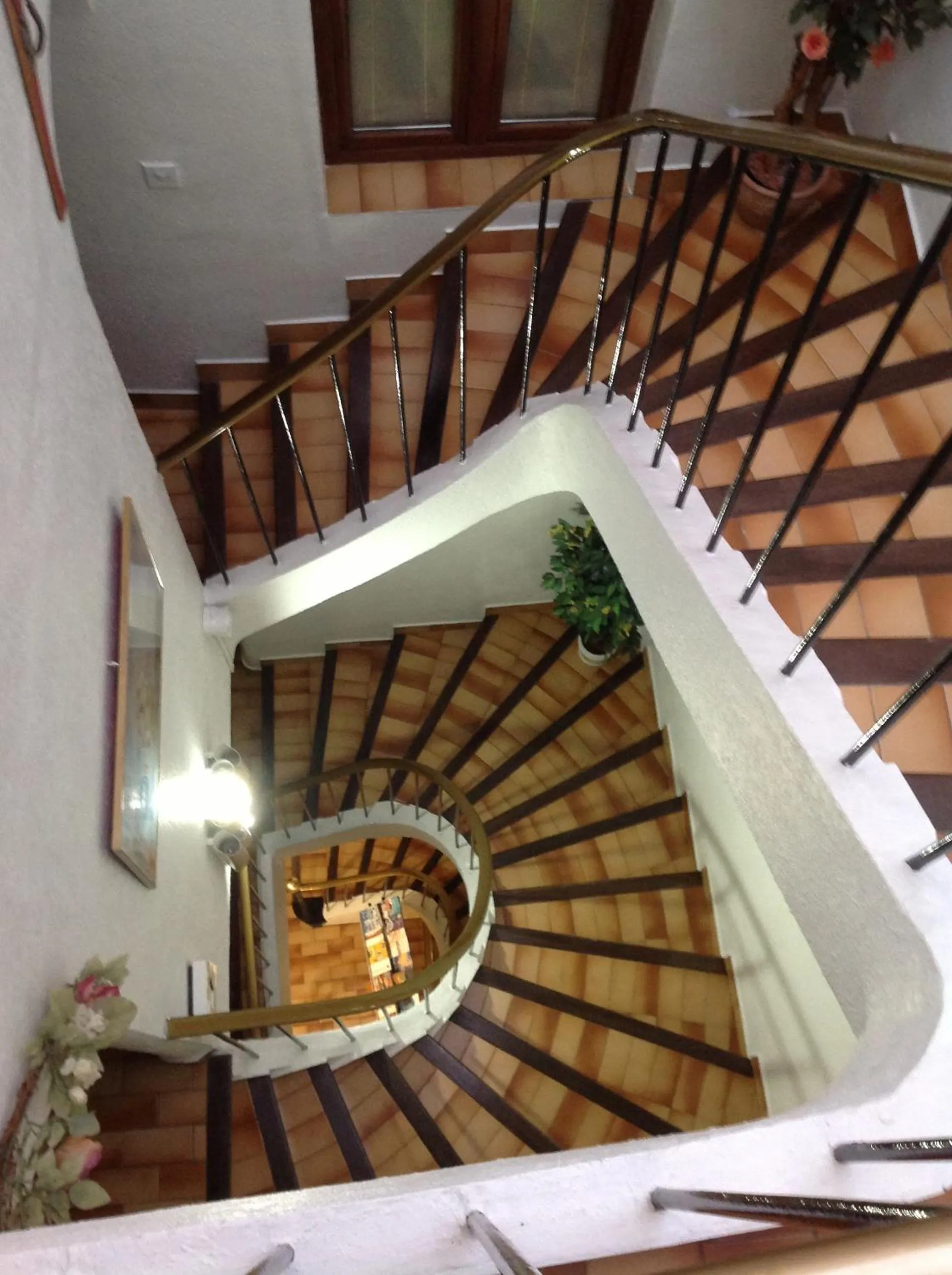 Decorative detail in Hôtel Central