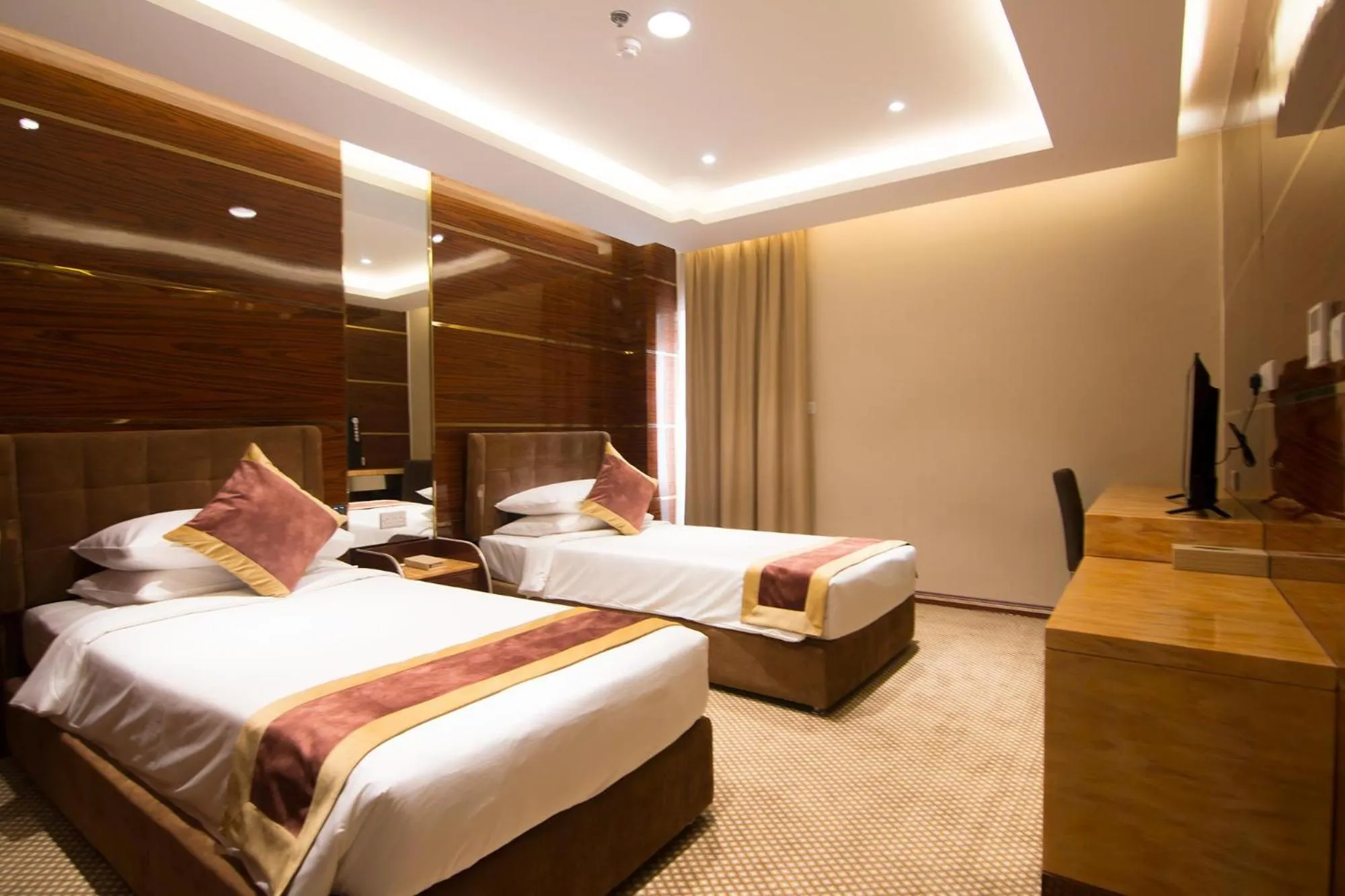 Photo of the whole room, Bed in City Park Hotel Apartments