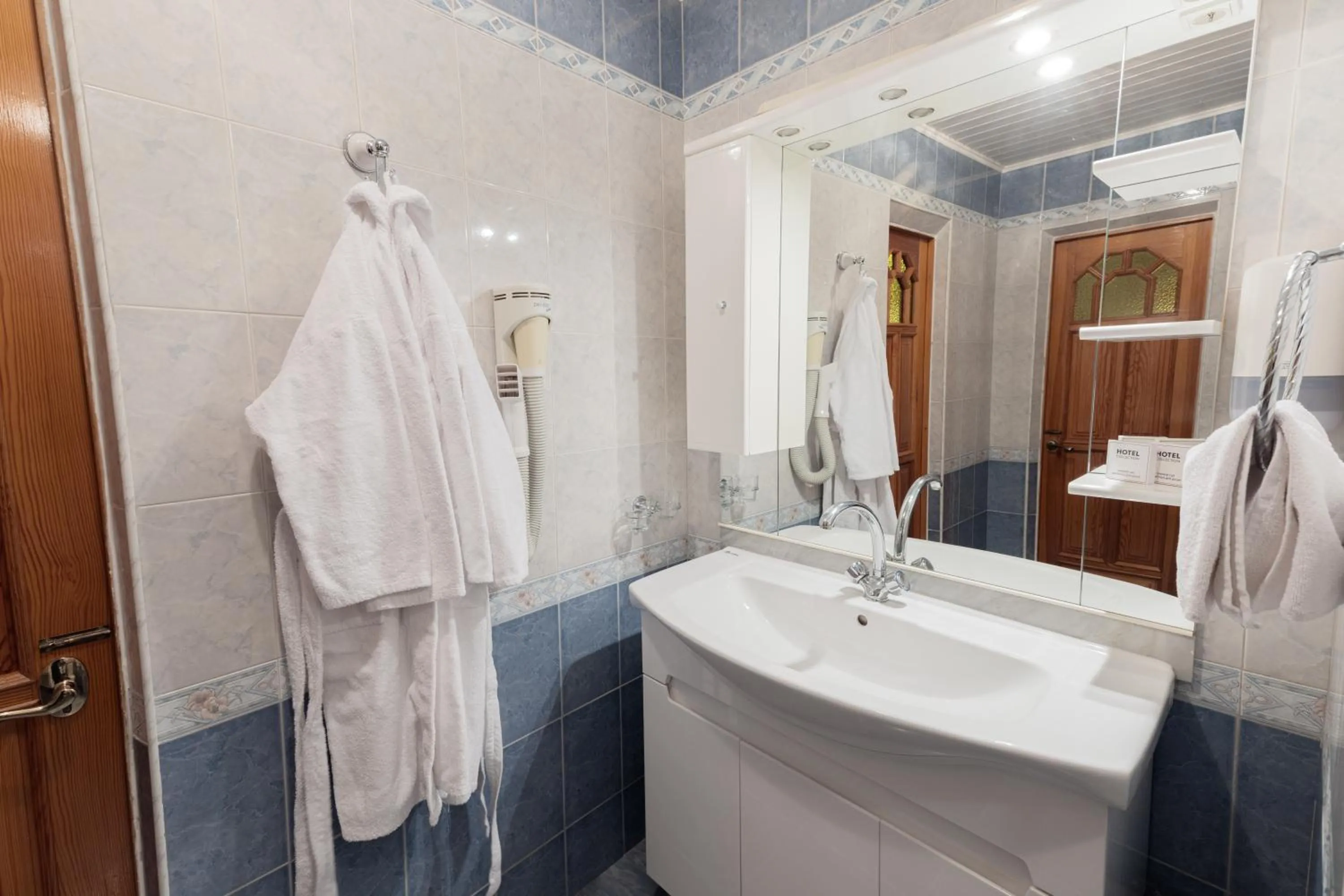 Bathroom in Hotel Mir