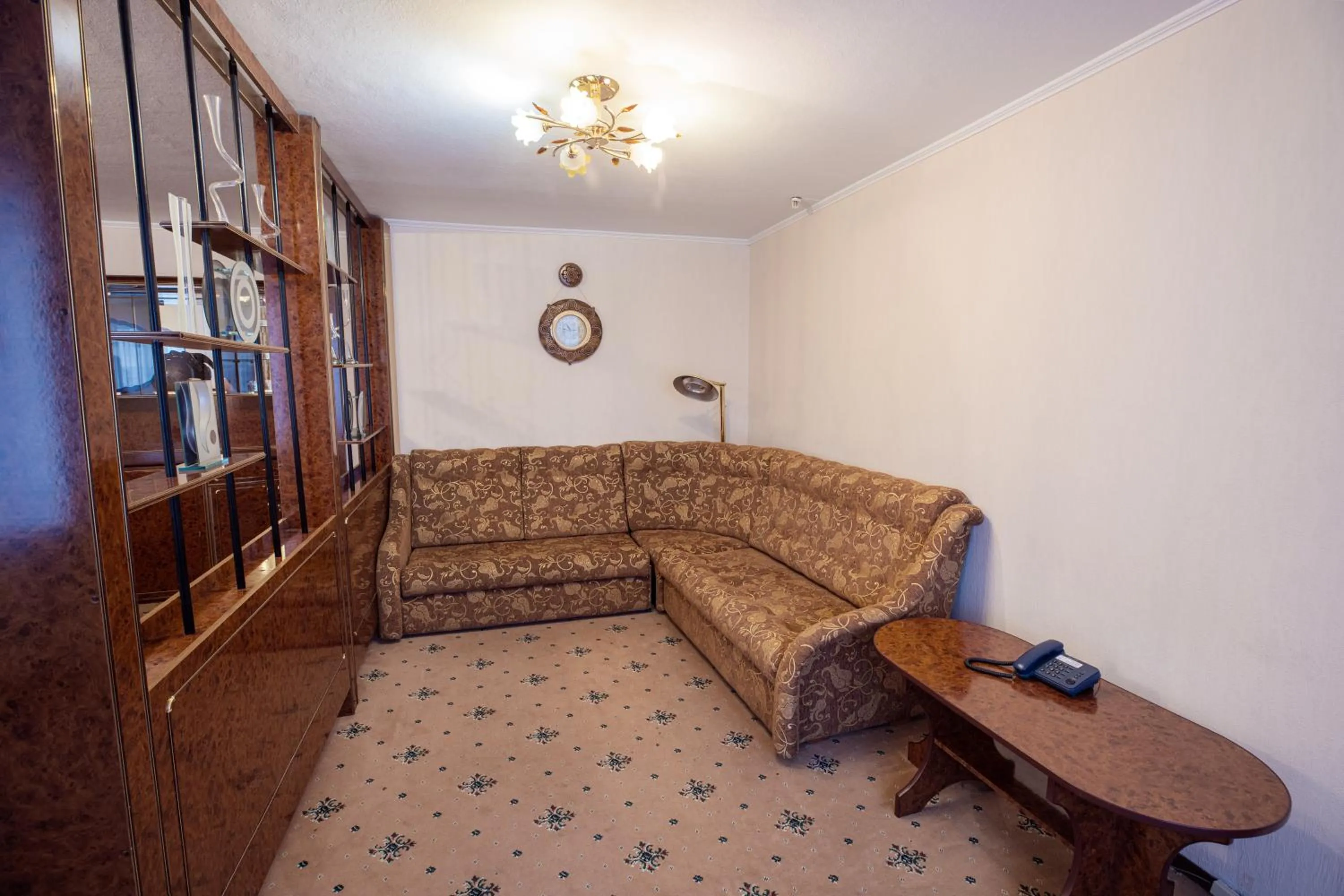 Living room in Hotel Mir