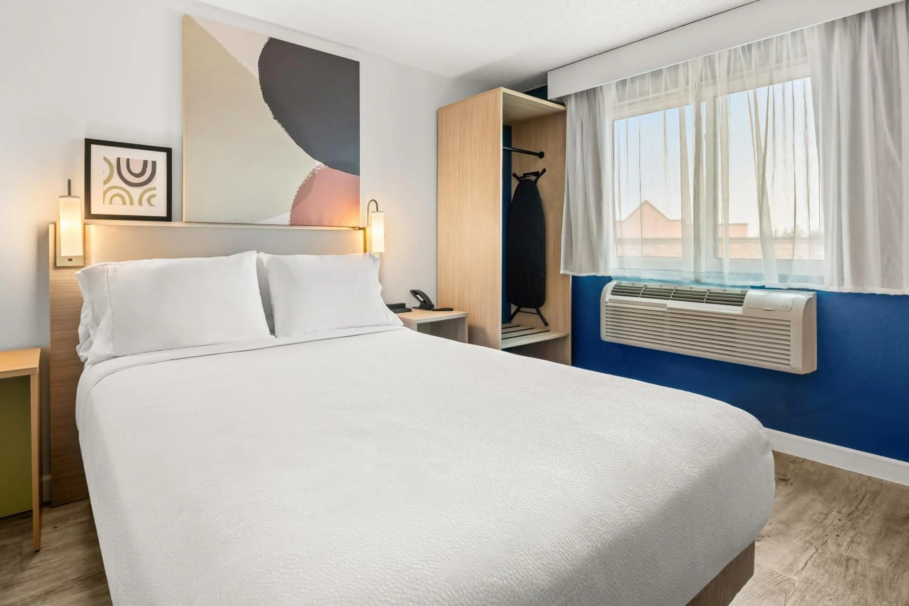 Bed in Spark By Hilton Eden Prairie