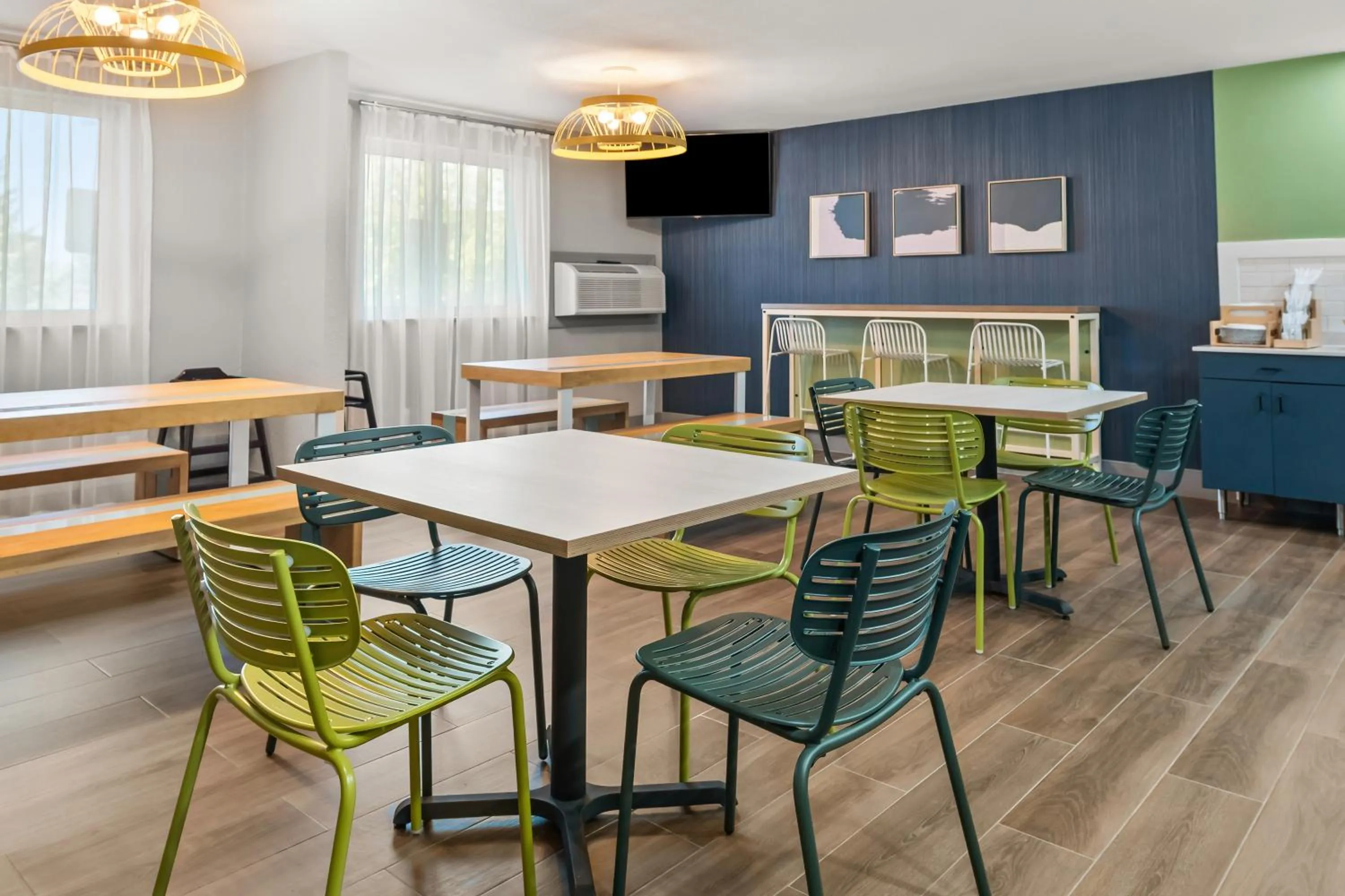 Breakfast in Spark By Hilton Eden Prairie