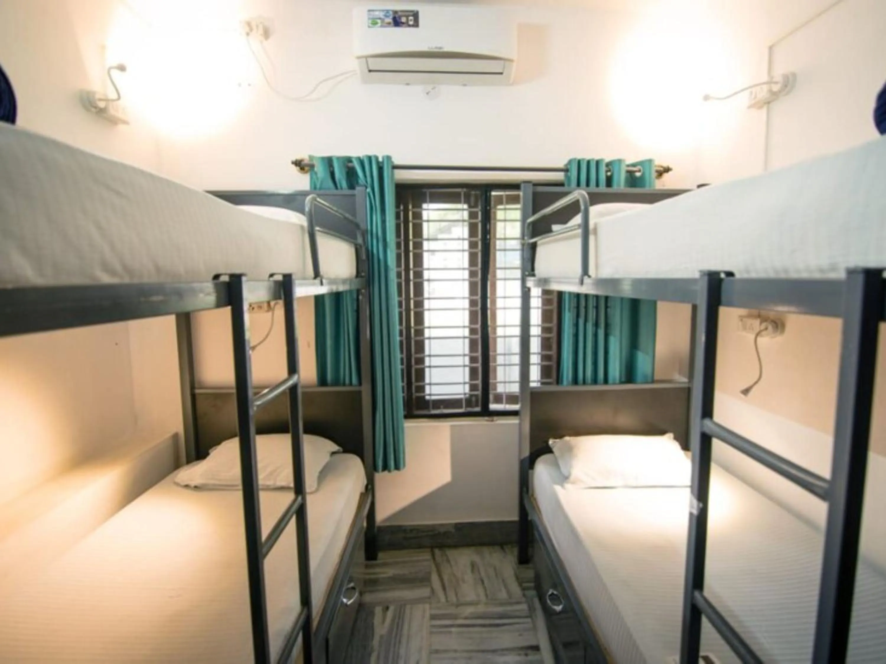 Bed in Zostel Mysore