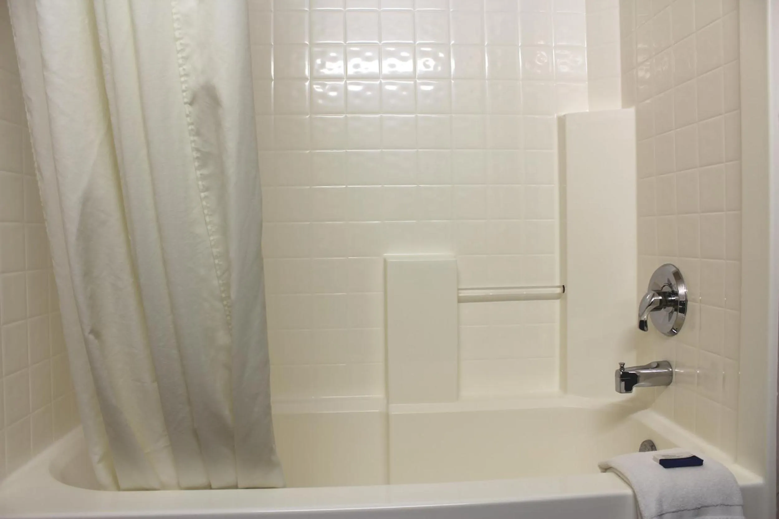 Shower in Scipio Hotel