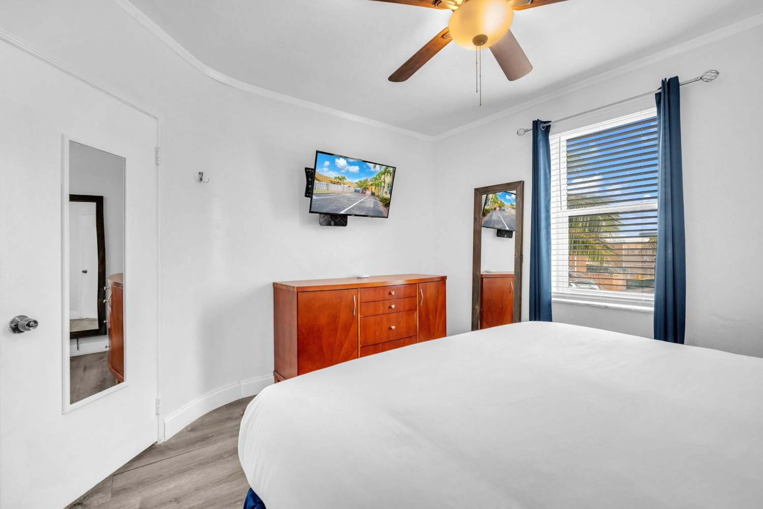 Bed in Laguna Blu Beach