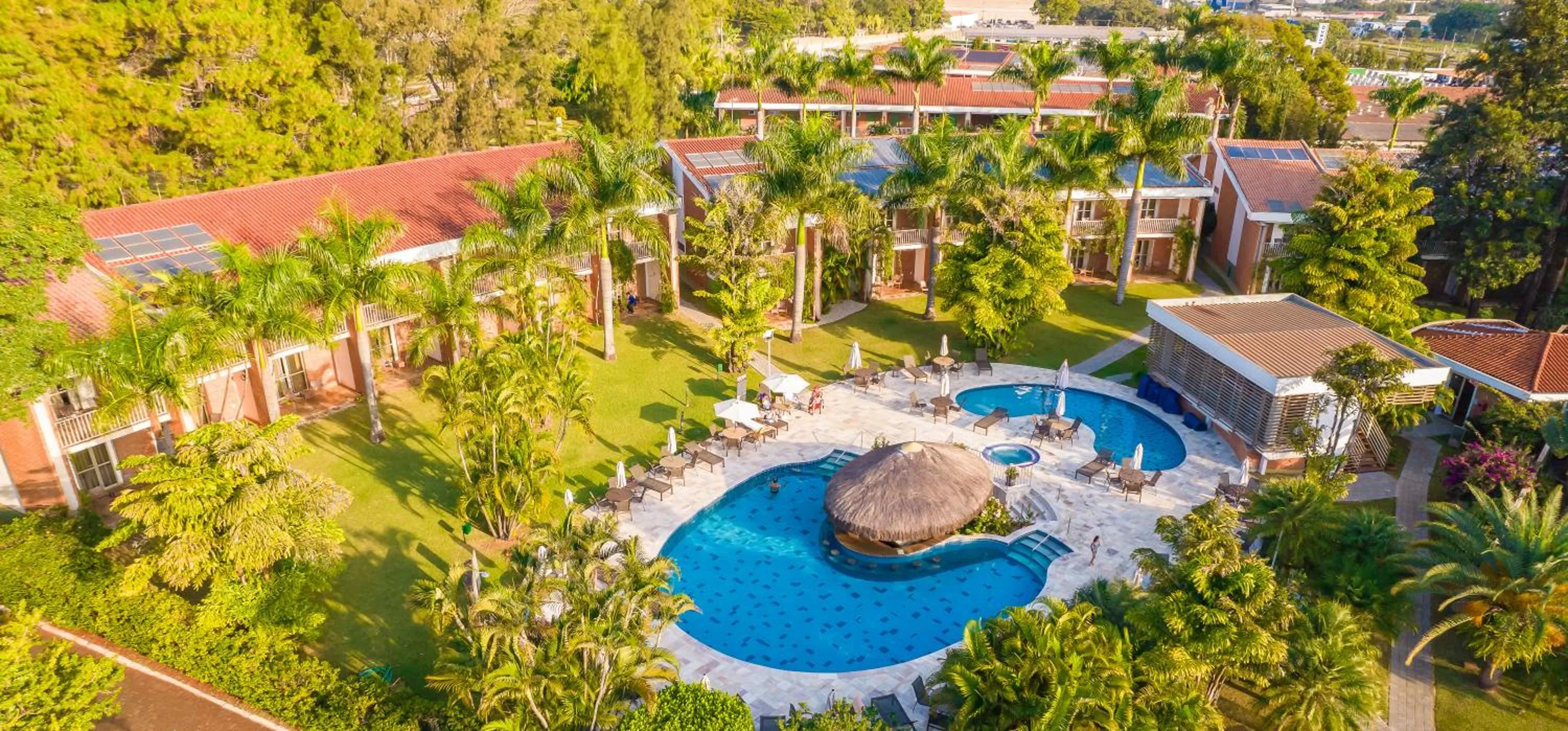 Property building in Hotel JP Ribeirão Preto Resort & Convenções by Nacional Inn