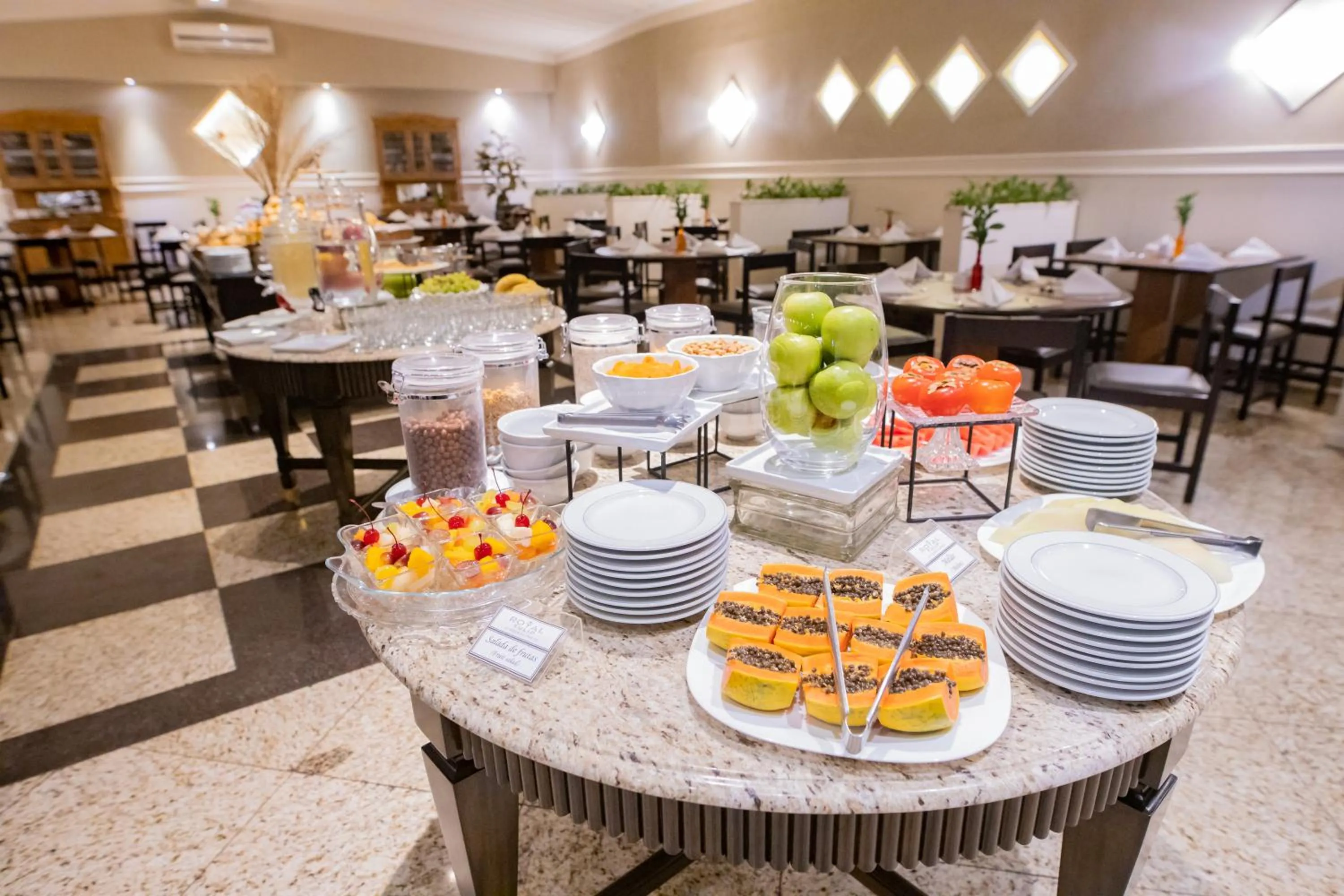 Breakfast in Hotel JP Ribeirão Preto Resort & Convenções by Nacional Inn