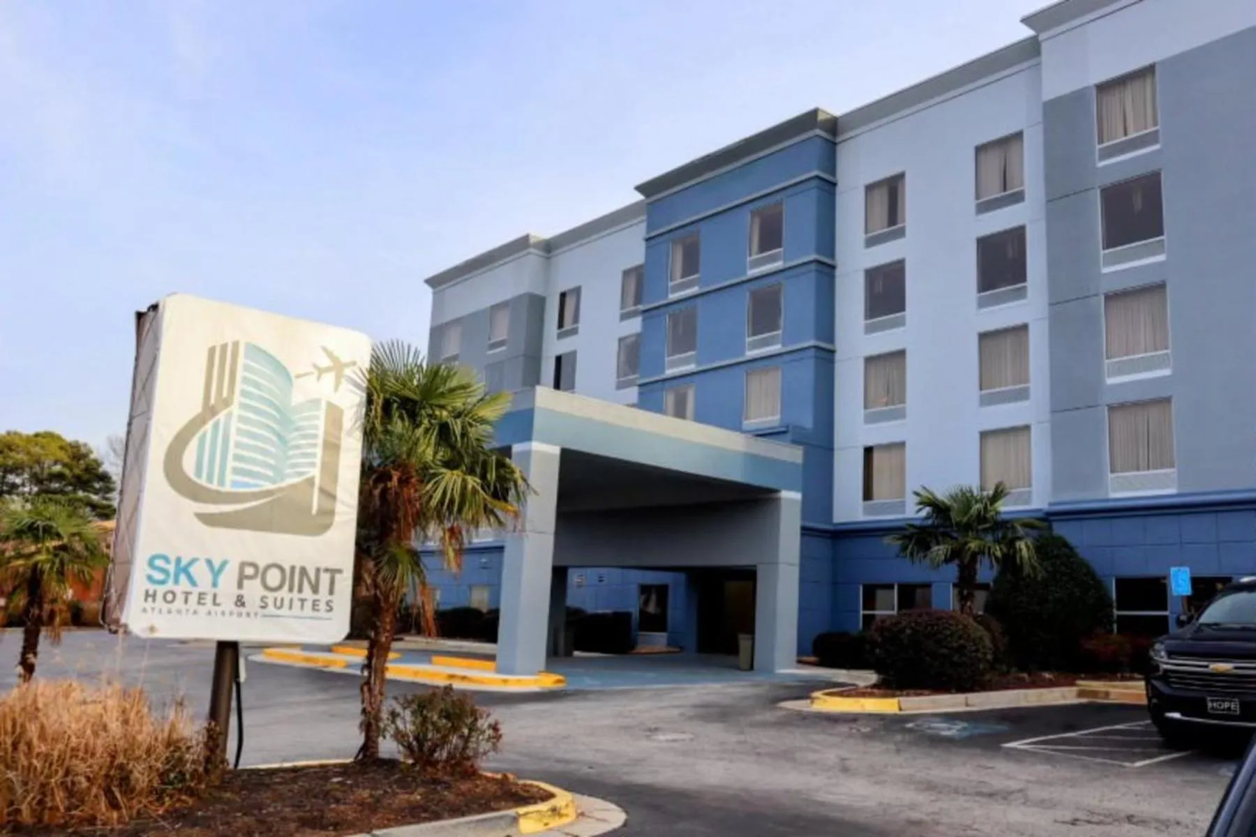 Property building in Sky Point Hotel & Suites - Atlanta Airport