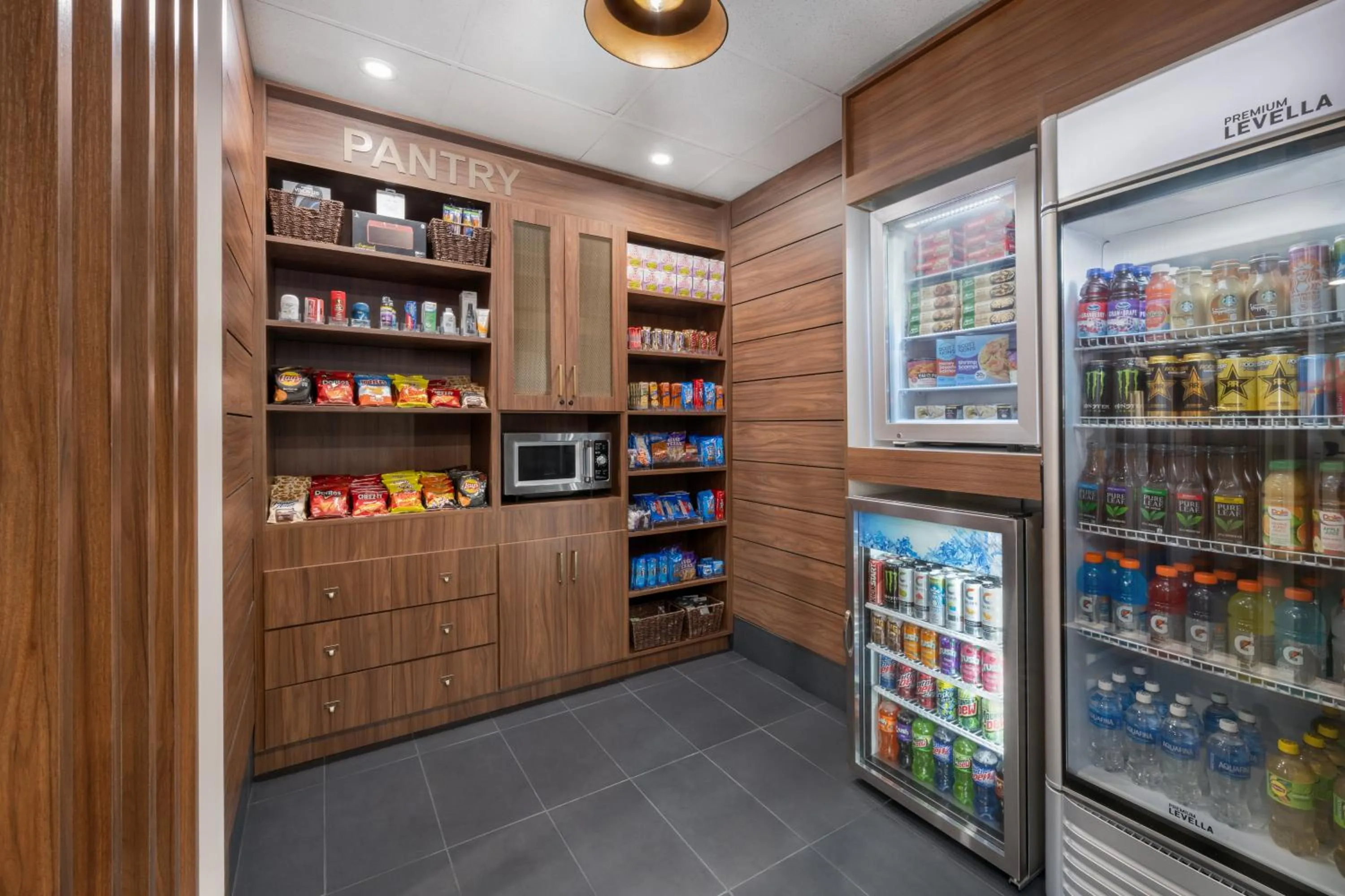 Food and drinks in Four Points by Sheraton College Park Atlanta Airport