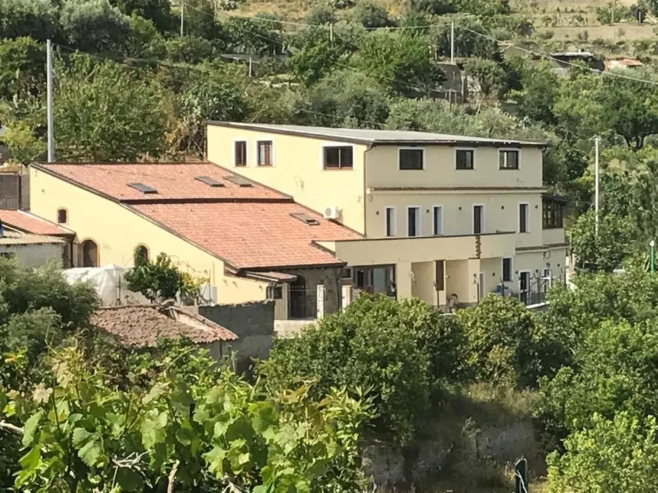 Property building in Casal Trinacria