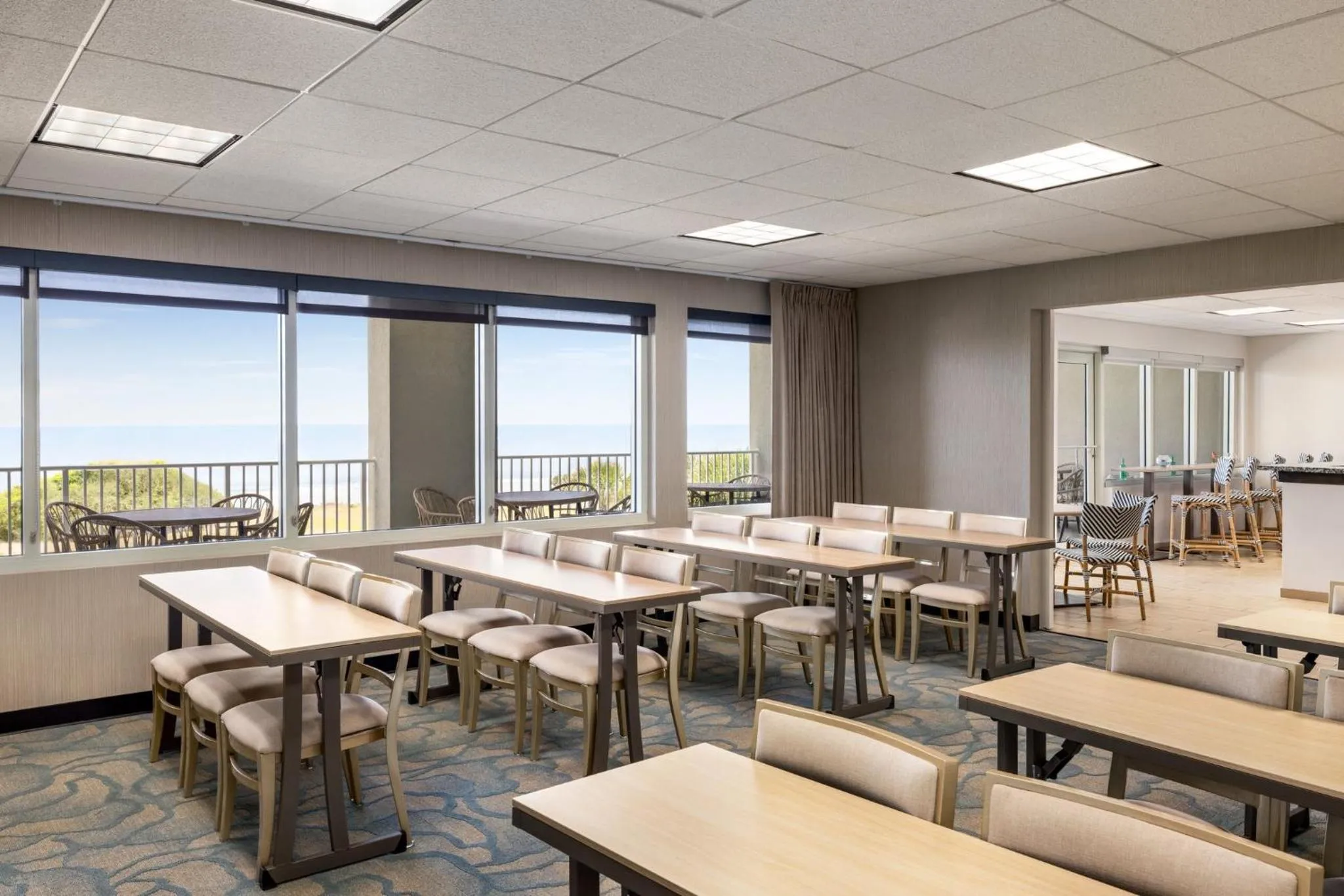 Meeting/conference room in Holiday Inn Resort Jekyll Island by IHG