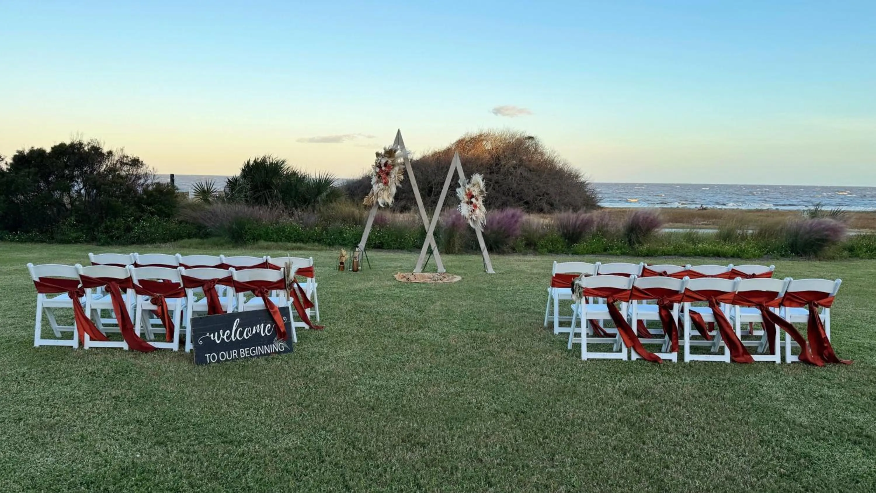 Meeting/conference room in Holiday Inn Resort Jekyll Island by IHG